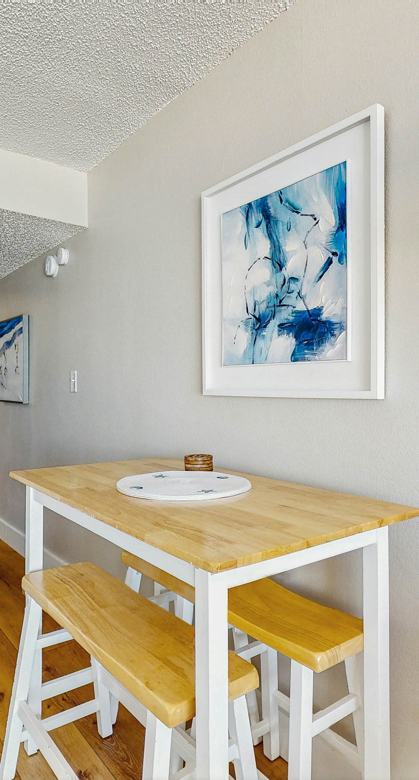 Islander W 402 - Fourth floor oceanfront studio w/ ocean views, pool access, central AC, and WiFi