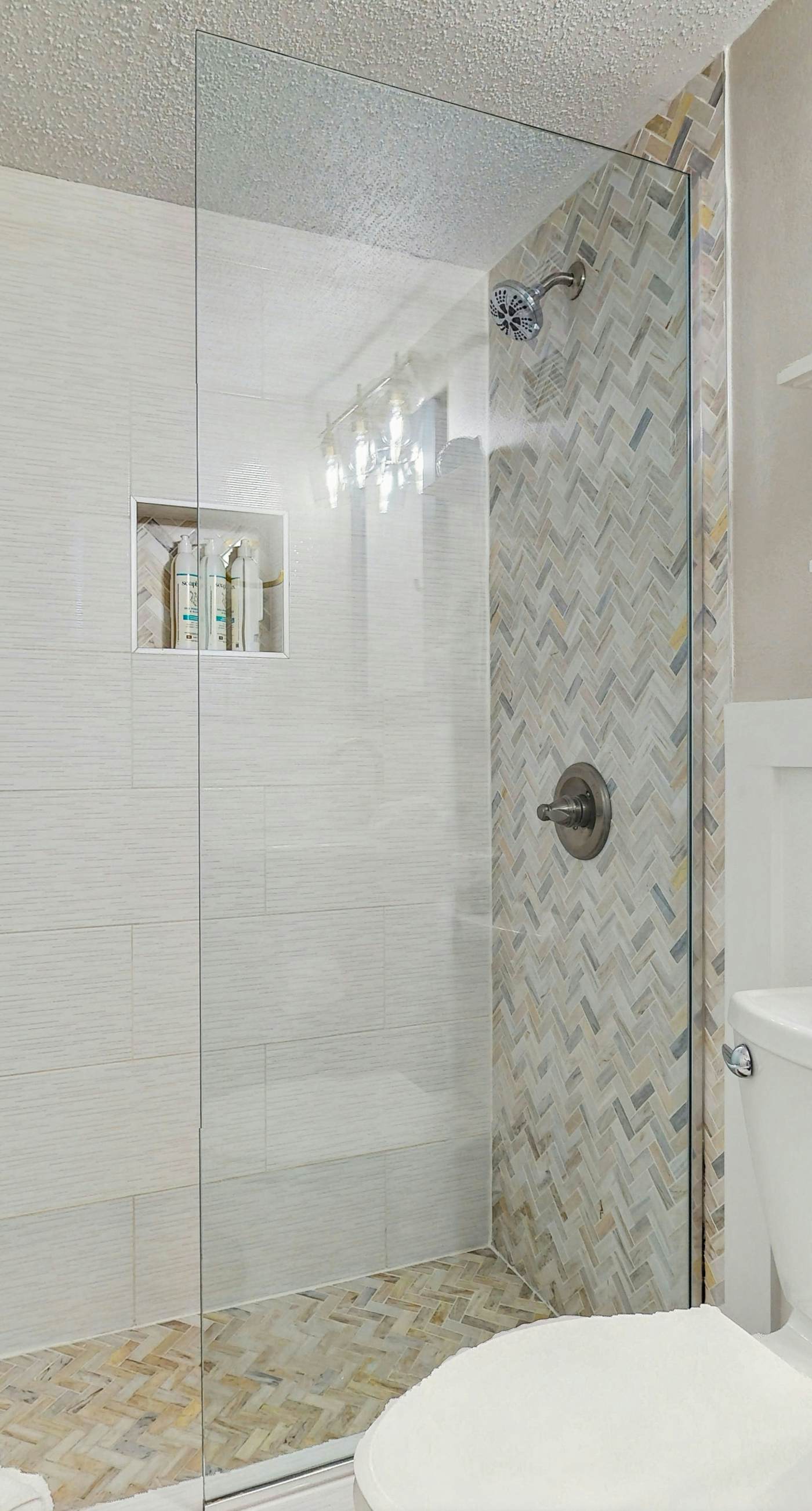 Islander W 402 - Fourth floor oceanfront studio w/ ocean views, pool access, central AC, and WiFi