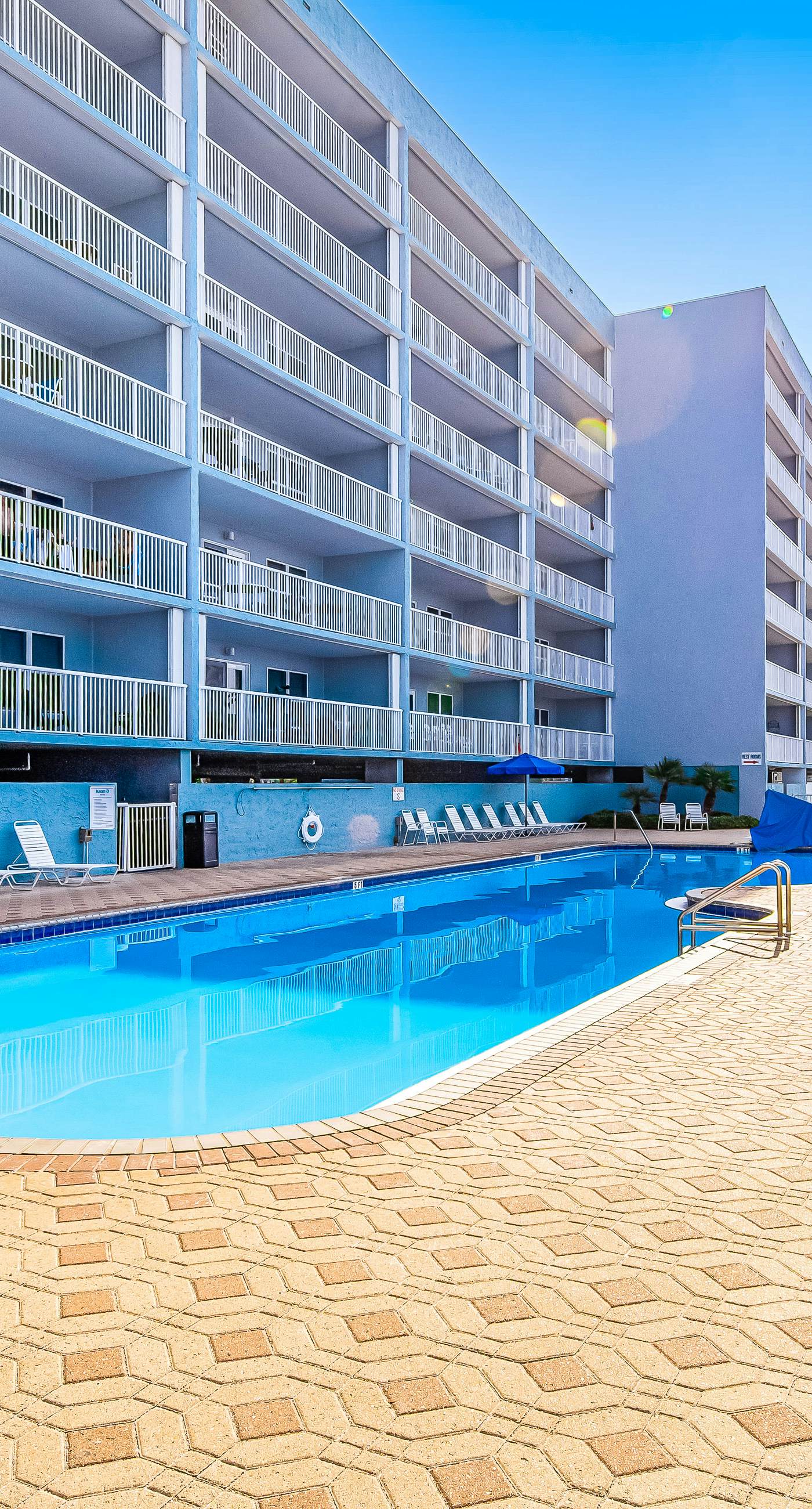 Islander W 402 - Fourth floor oceanfront studio w/ ocean views, pool access, central AC, and WiFi