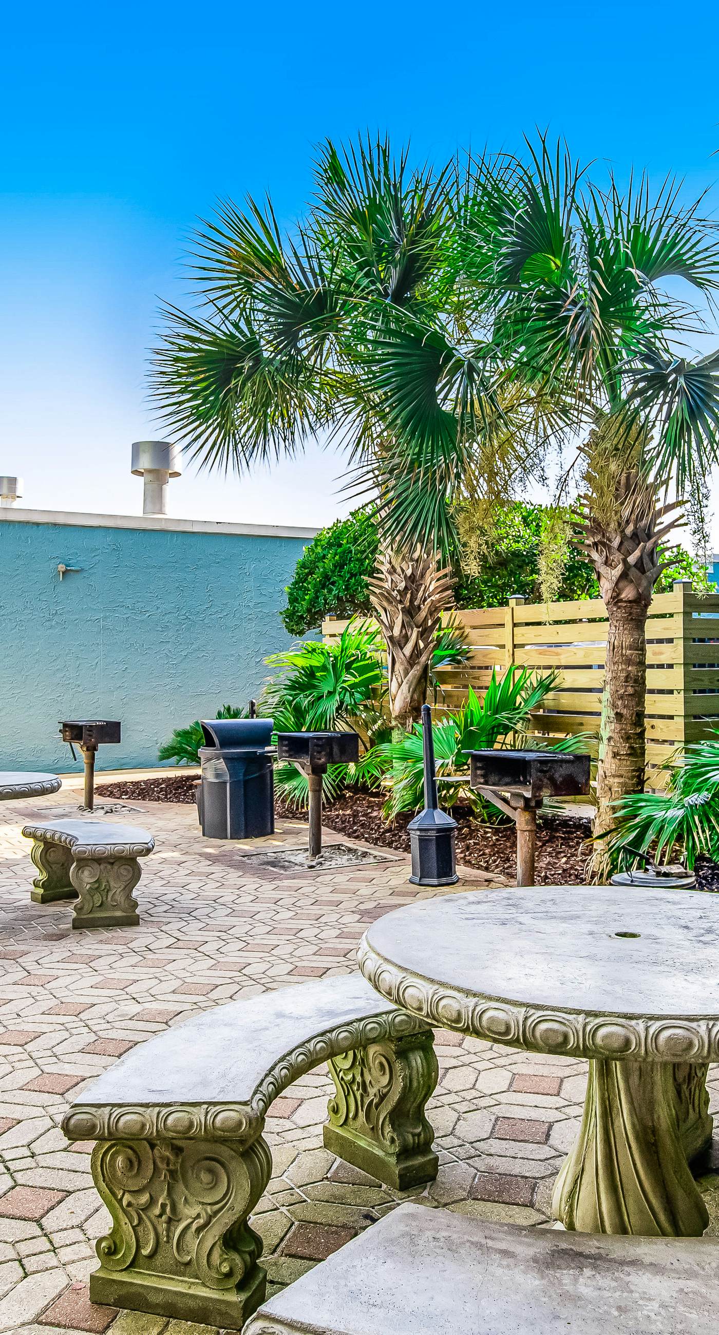 Islander W 402 - Fourth floor oceanfront studio w/ ocean views, pool access, central AC, and WiFi