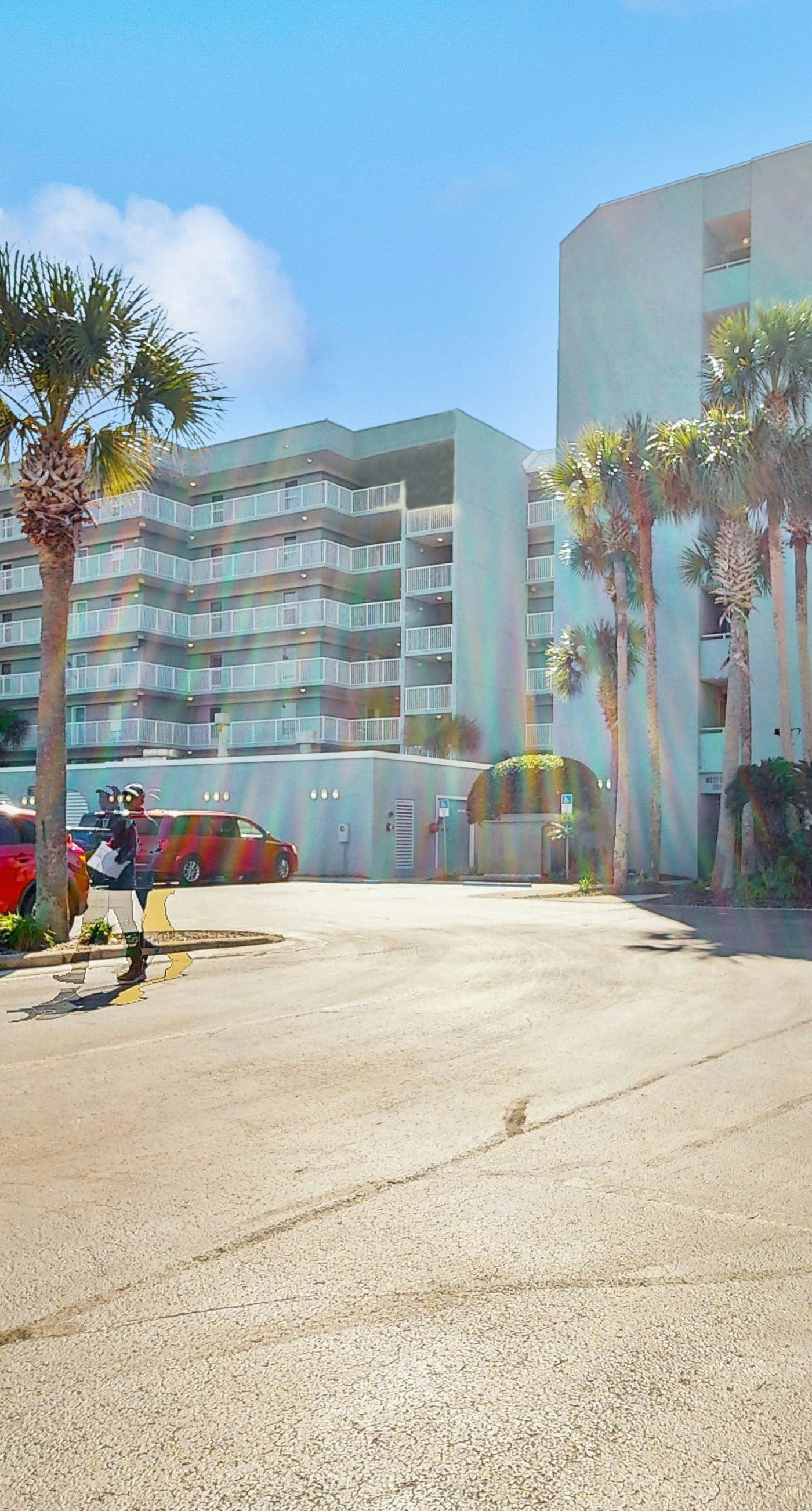 Islander W 402 - Fourth floor oceanfront studio w/ ocean views, pool access, central AC, and WiFi