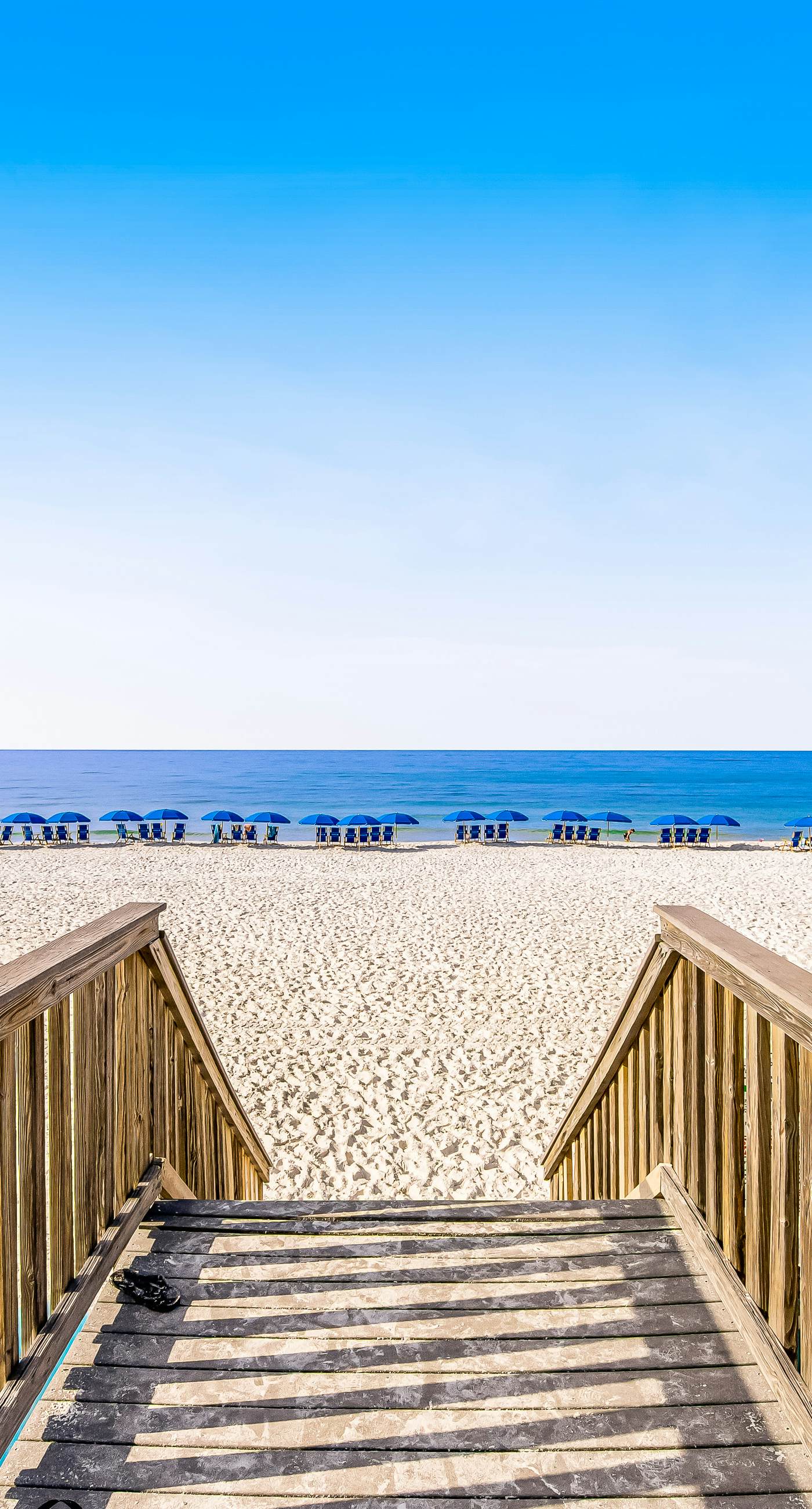 Islander W 402 - Fourth floor oceanfront studio w/ ocean views, pool access, central AC, and WiFi