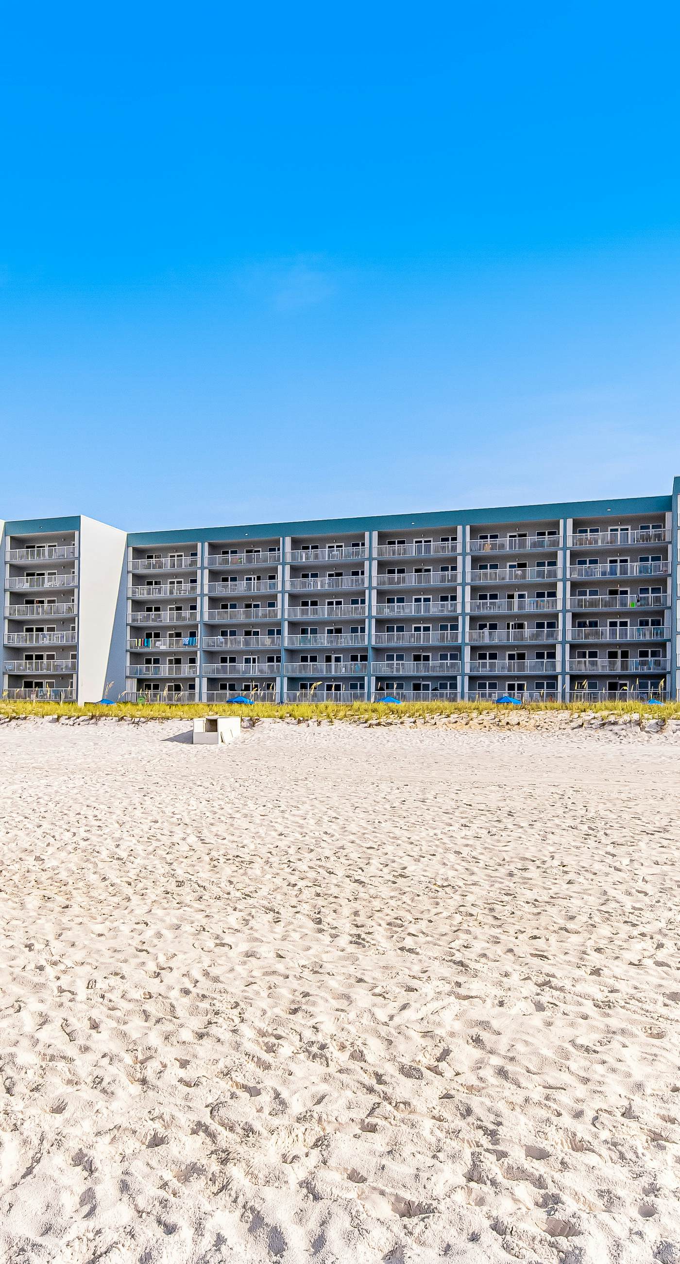 Islander W 402 - Fourth floor oceanfront studio w/ ocean views, pool access, central AC, and WiFi