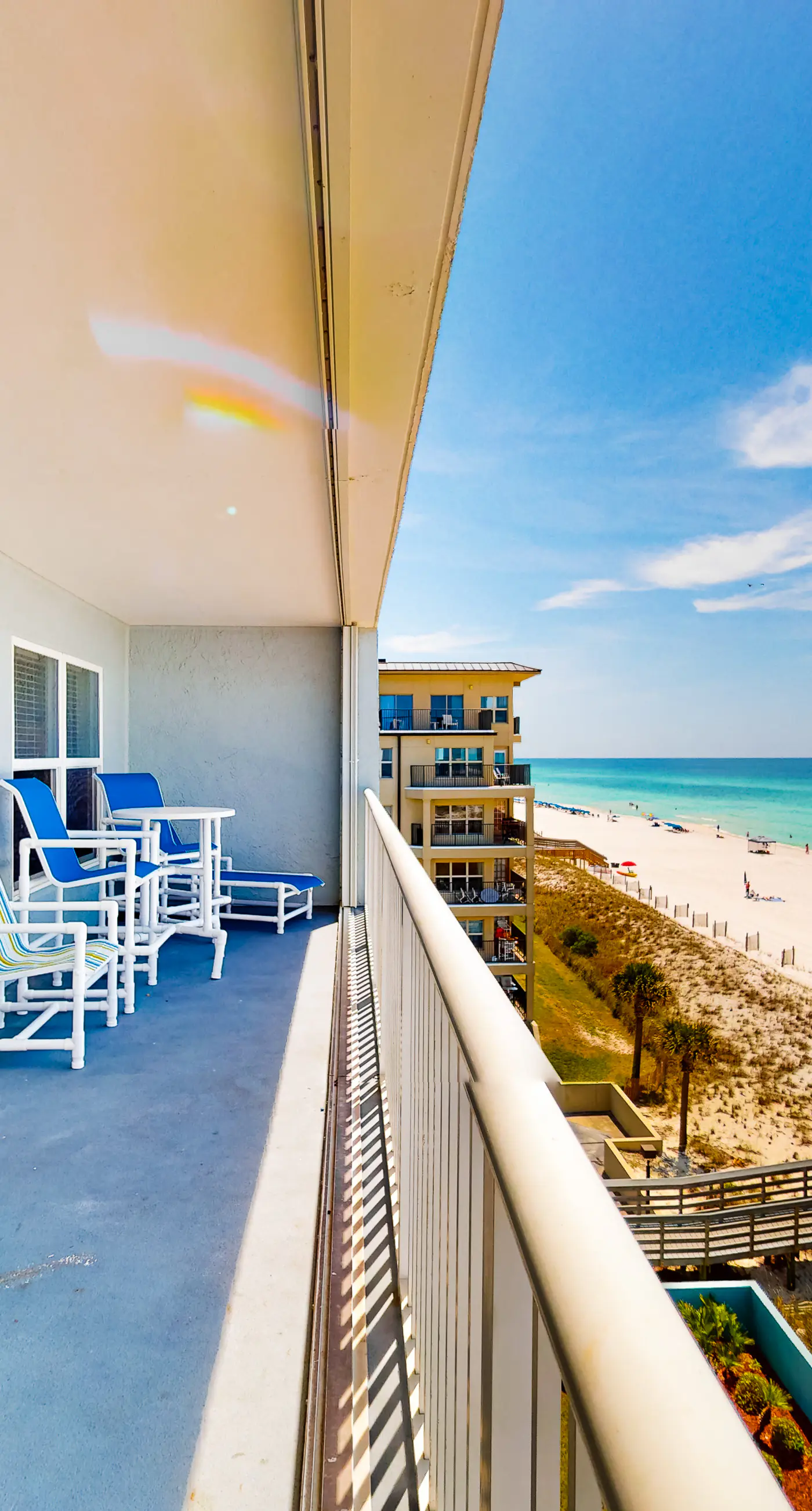 Islander E 6002 - Oceanfront condo with washer&dryer, pool access, ocean view, and central AC