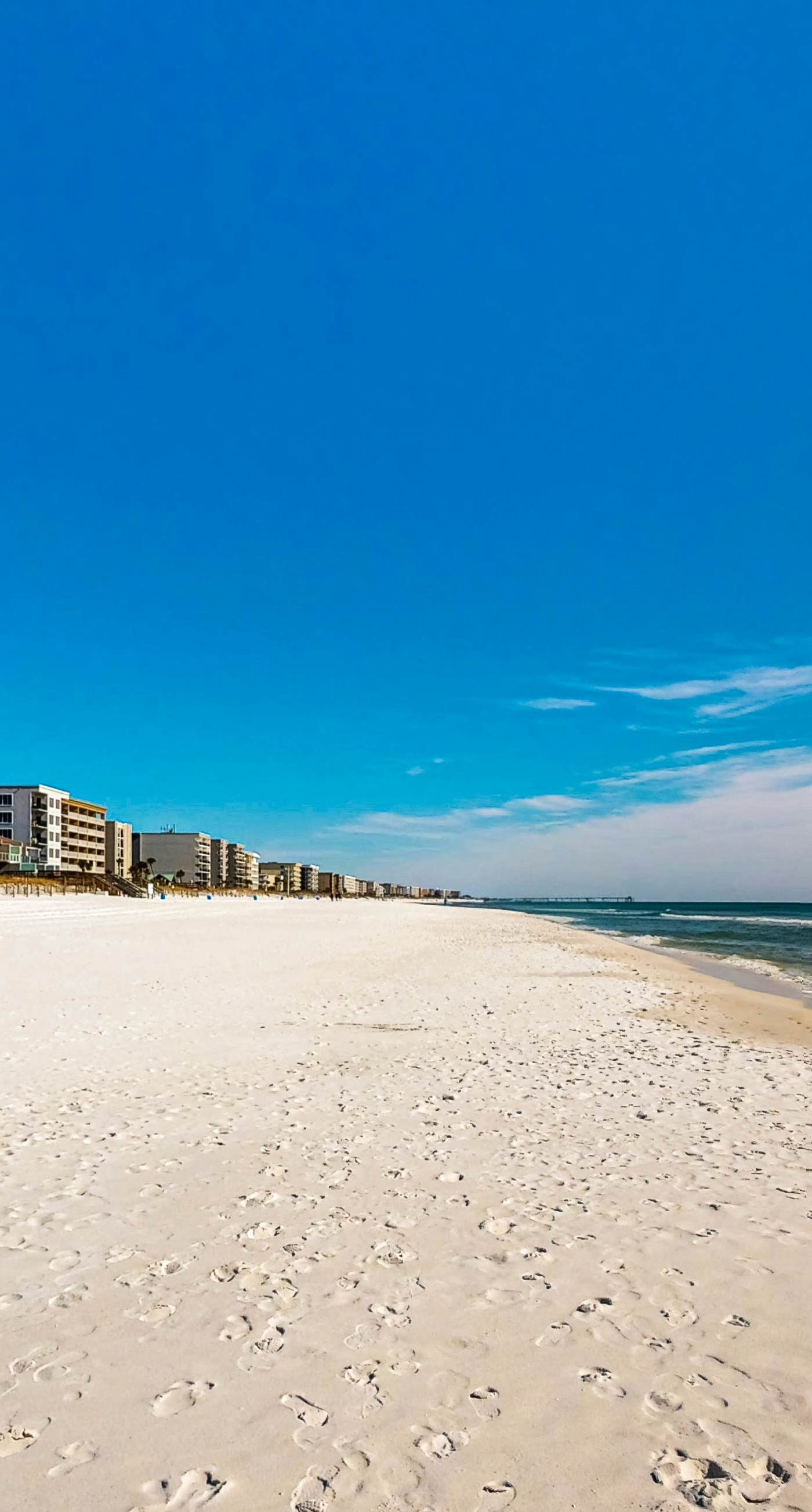 Islander E 7006 - Seventh floor condo with ocean view, washer&dryer, and pool - walk to dining