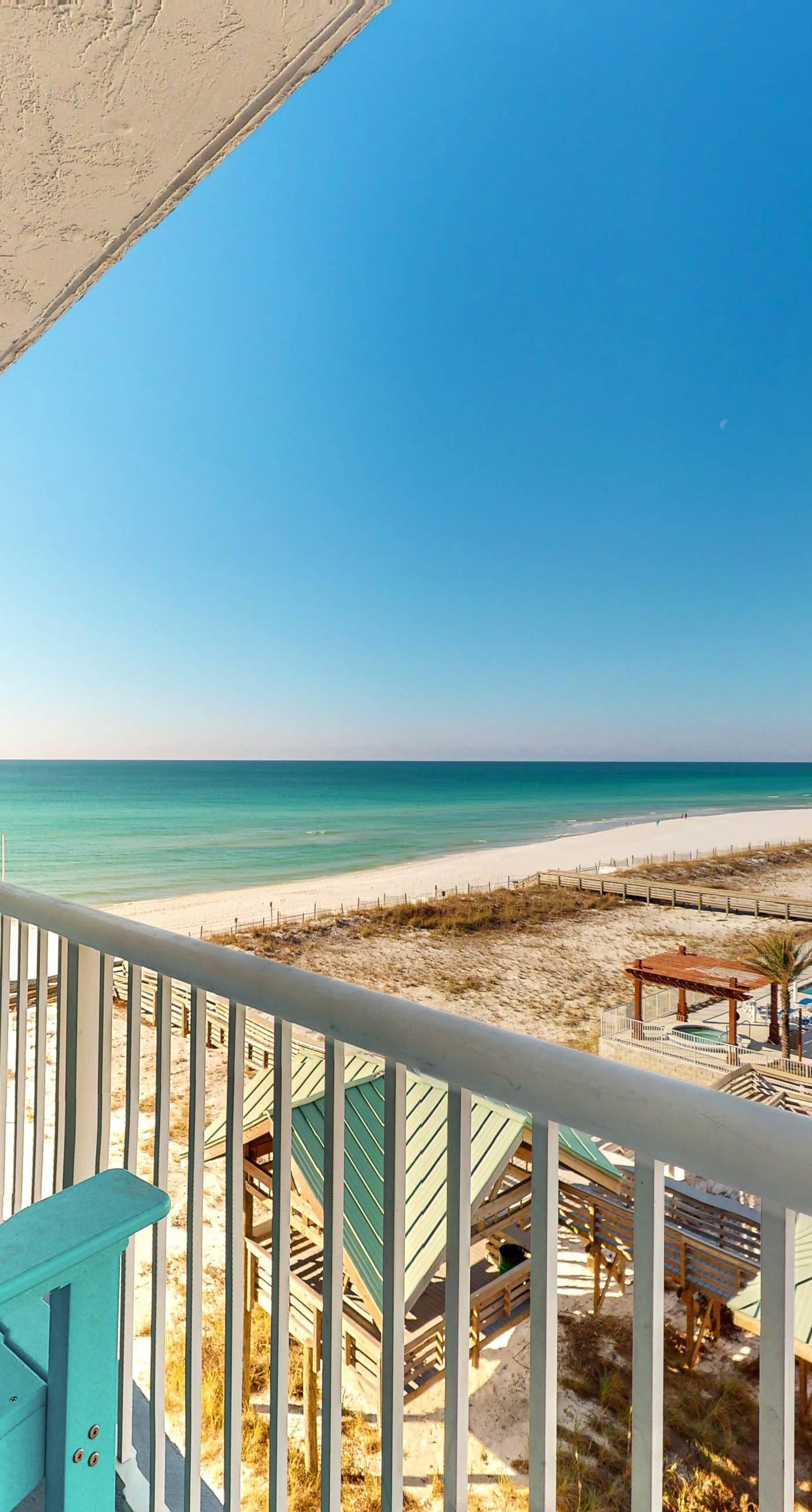 Islander W 605 - Sixth floor oceanfront condo with pool access, central AC, and sunset ocean view