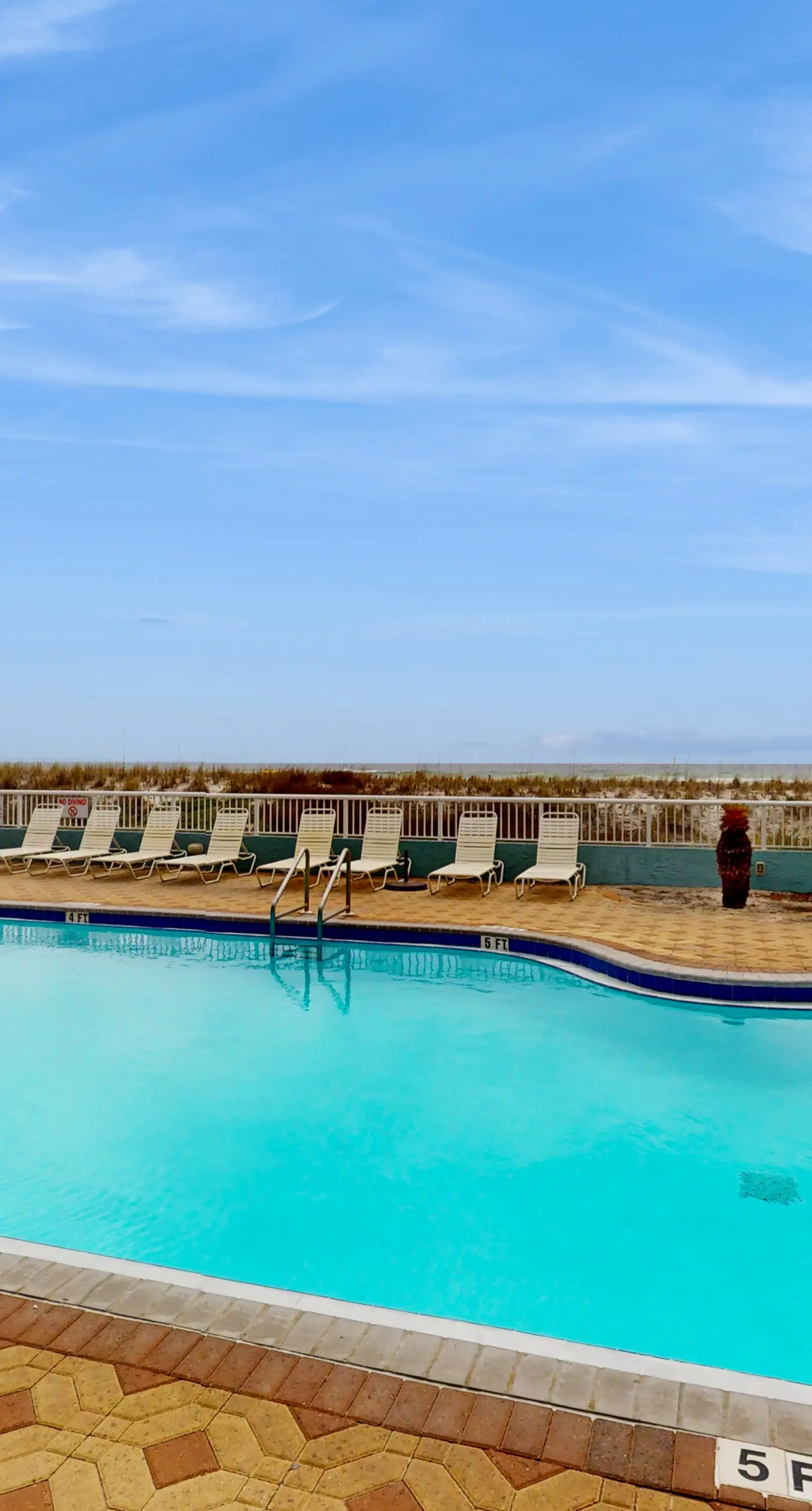 Islander W 205 - Updated, Coastal Condo w/ Steps To The Gulf, Close To Entertainment