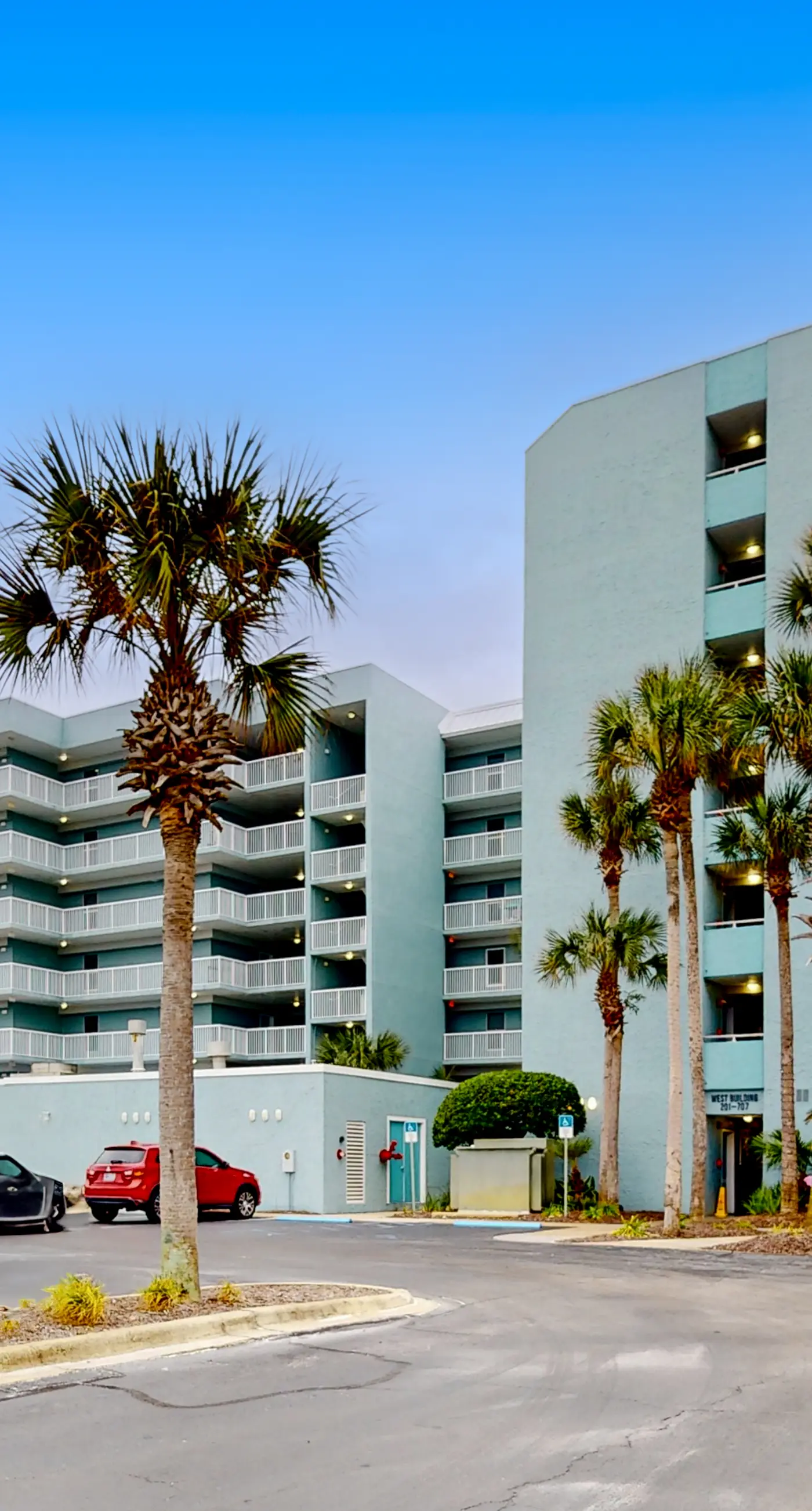 Islander W 205 - Updated, Coastal Condo w/ Steps To The Gulf, Close To Entertainment