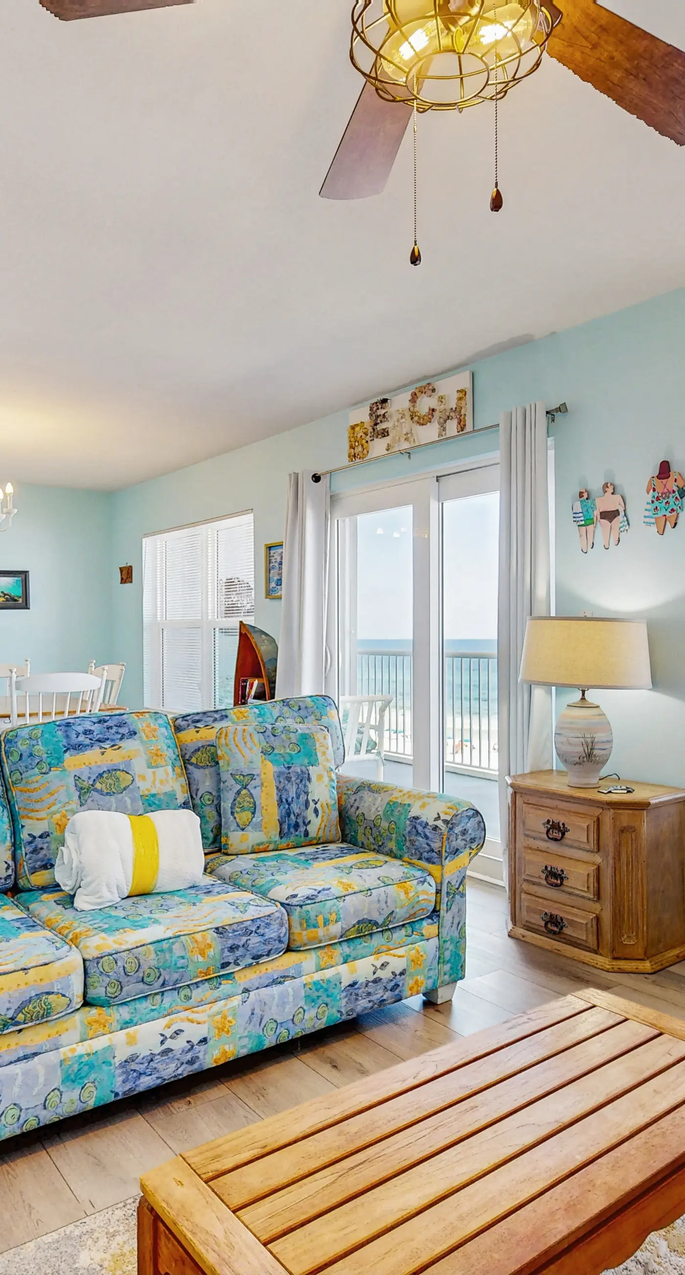 Gulf-front condo with pool, views, large balcony & AC - close to entertainment