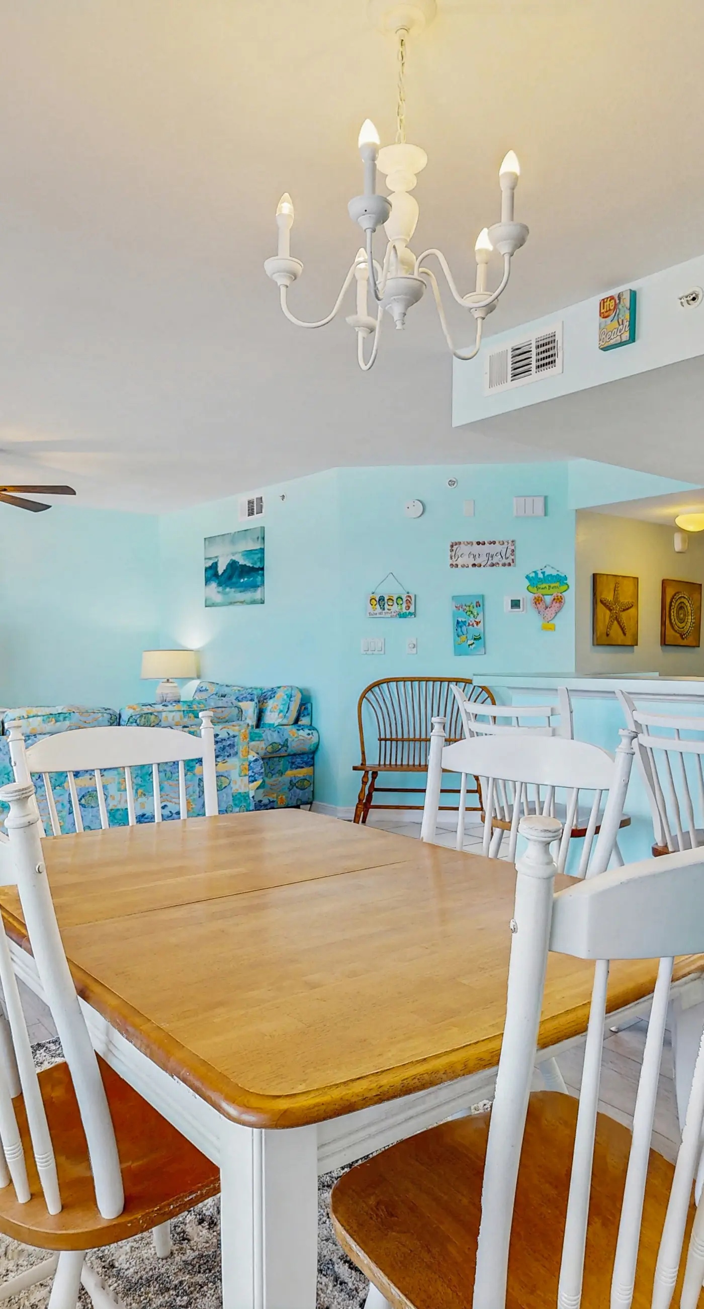 Gulf-front condo with pool, views, large balcony & AC - close to entertainment