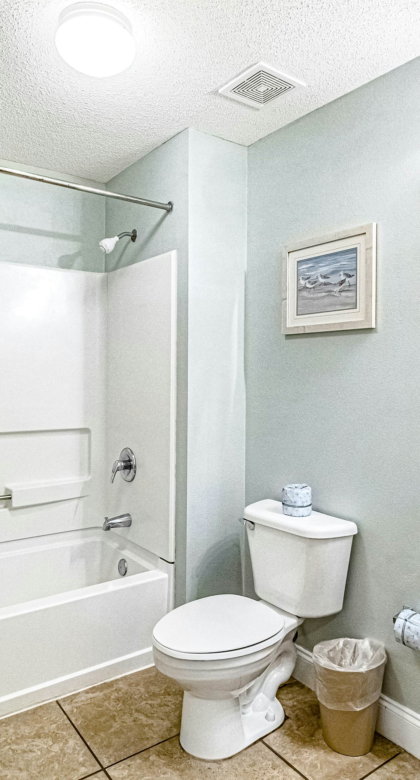 Gulf-front condo with pools, hot tub & tennis - walk to dining