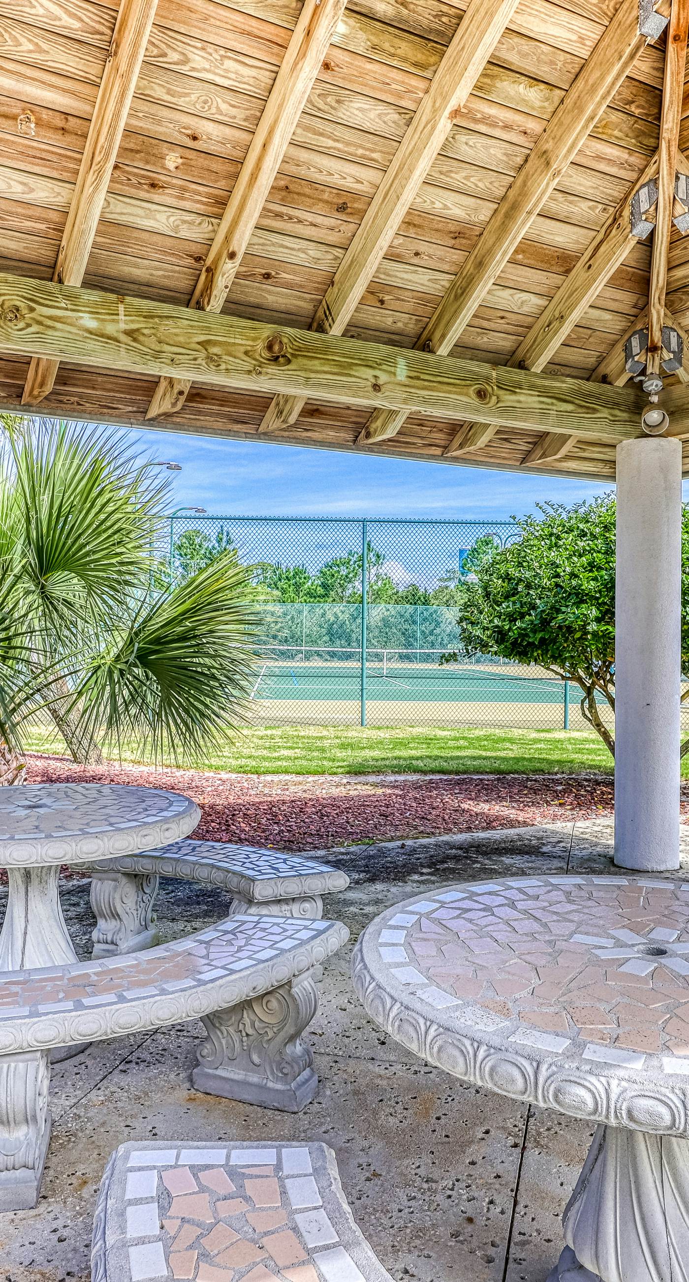 Gulf-front condo with pools, hot tub & tennis - walk to dining