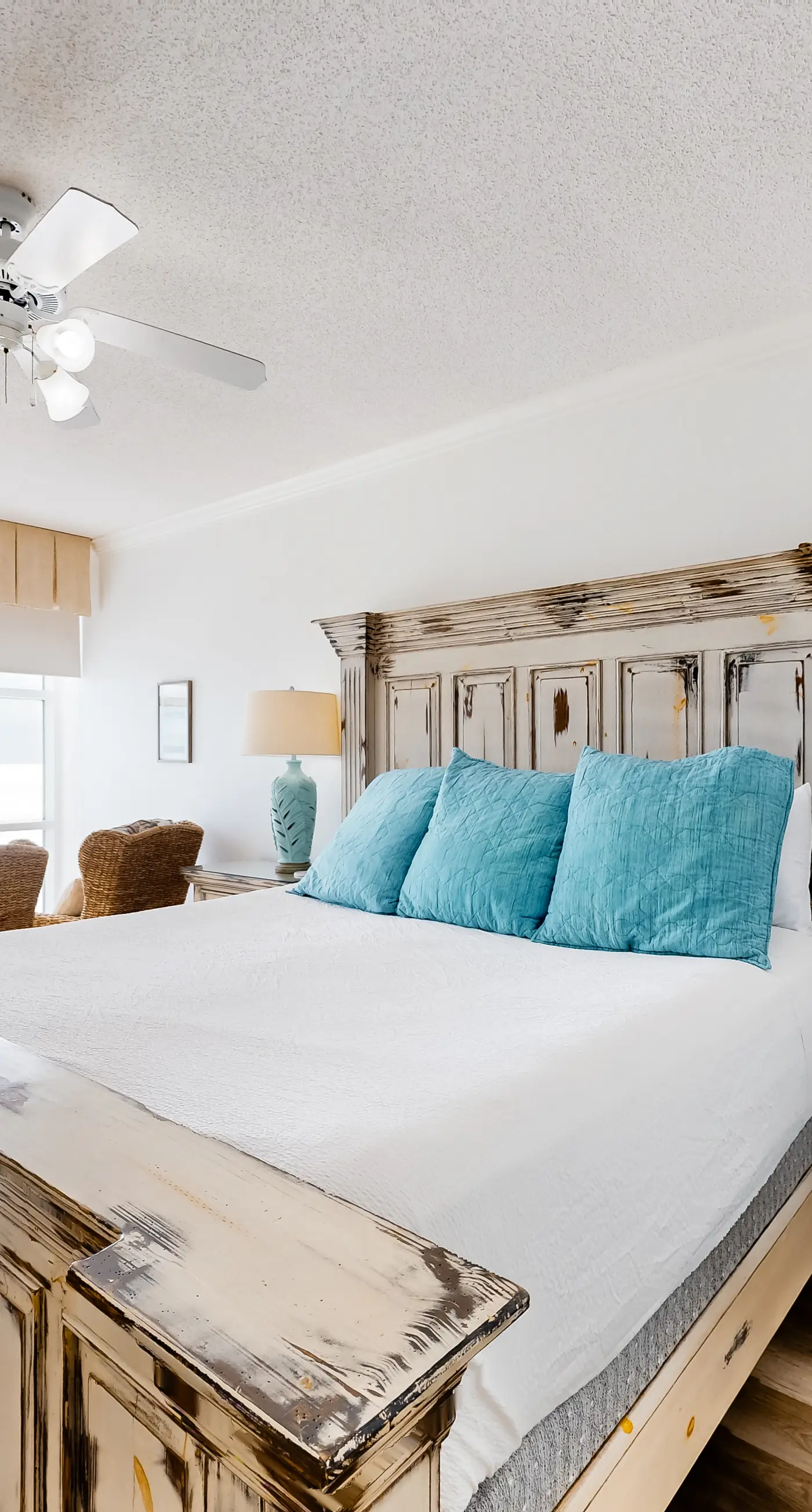 Gulf-front condo with pools, hot tub, beach access & views