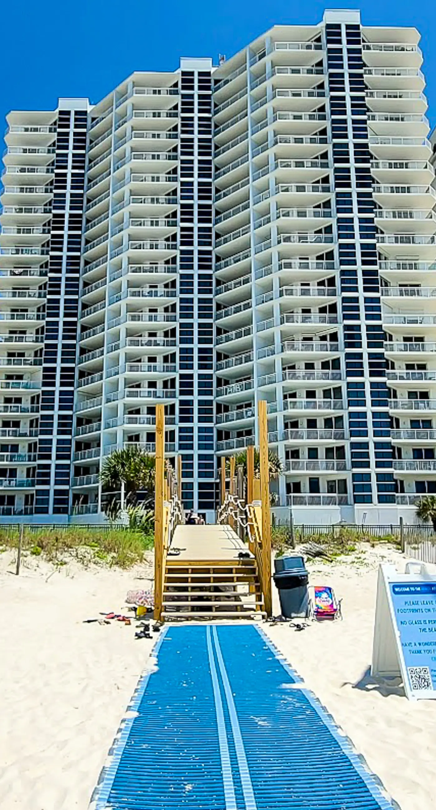 Gulf-front condo with amazing views, pools, beach access & gym