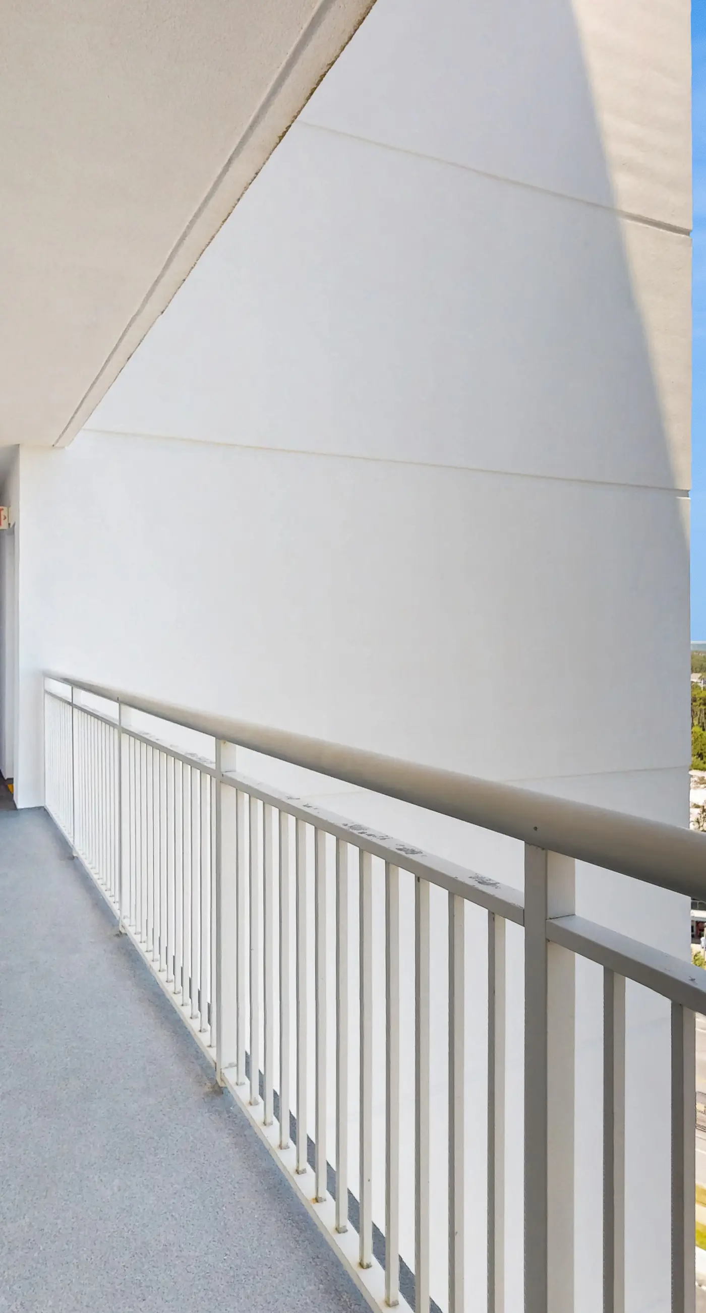 Gulf-front condo with amazing views, pools, beach access & gym