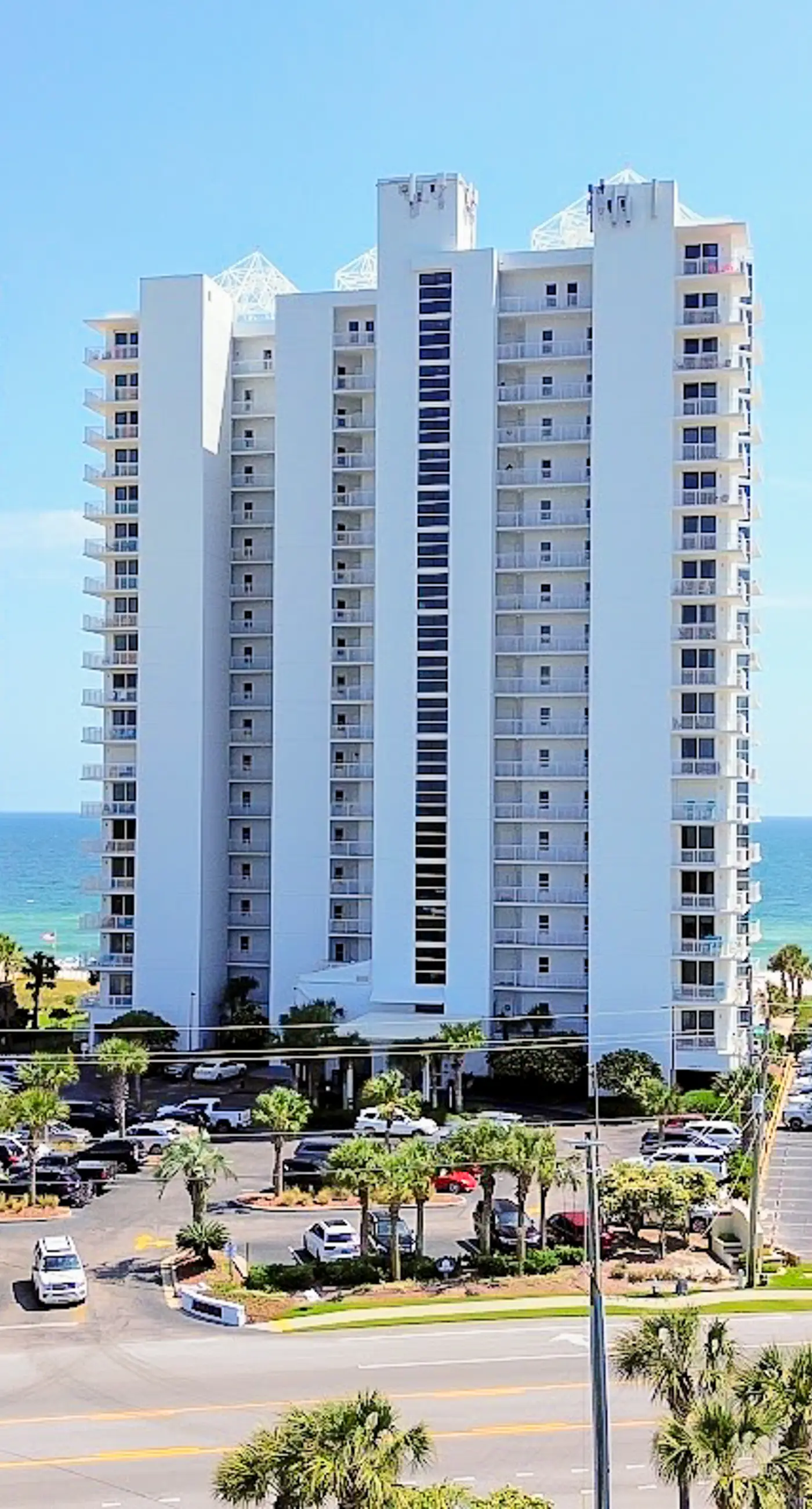 Gulf-front condo with amazing views, pools, beach access & gym