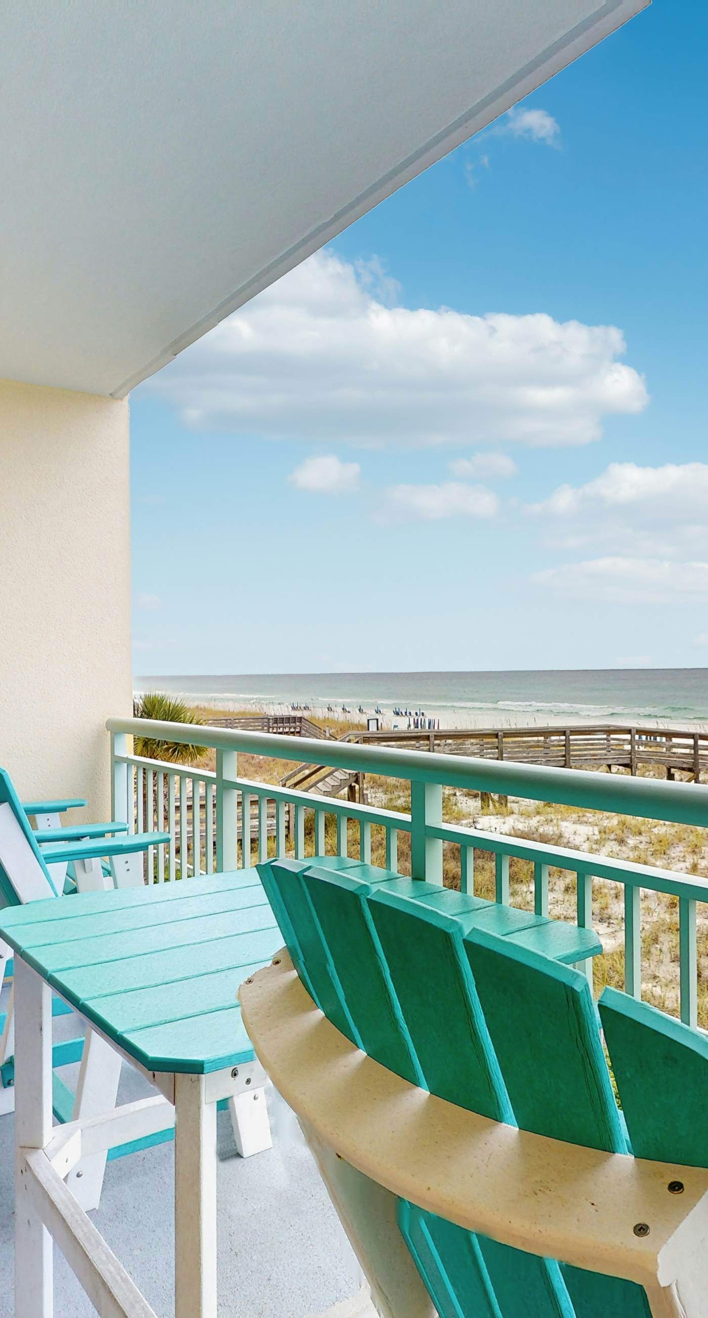 Pelican Isle 205-3rd-floor, Gulf-front condo with seasonal beach setup - near entertainment