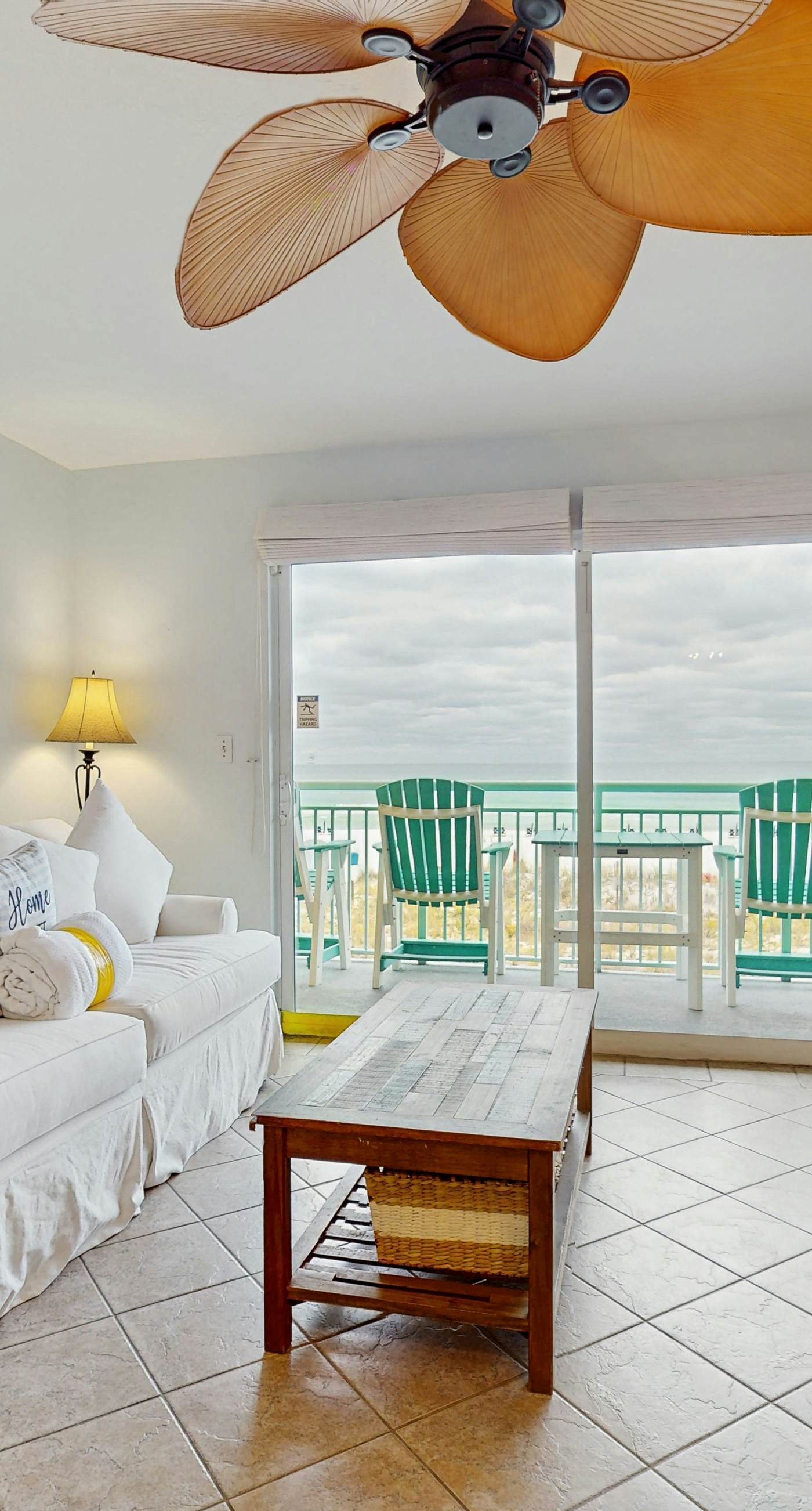 Pelican Isle 205-3rd-floor, Gulf-front condo with seasonal beach setup - near entertainment