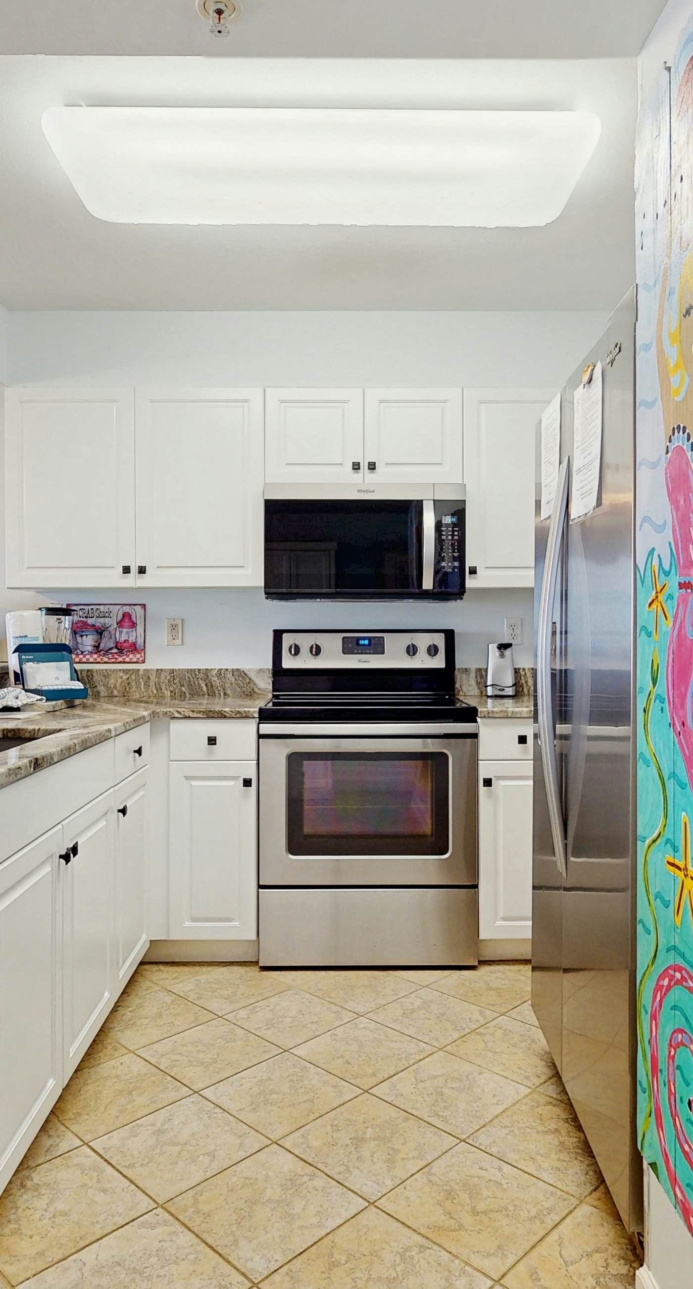 Pelican Isle 205-3rd-floor, Gulf-front condo with seasonal beach setup - near entertainment