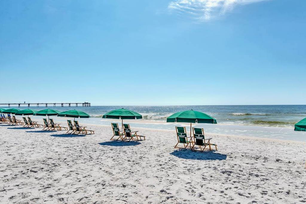 Warm, Welcoming Condo On Okaloosa Island Steps To Beach Lazy River