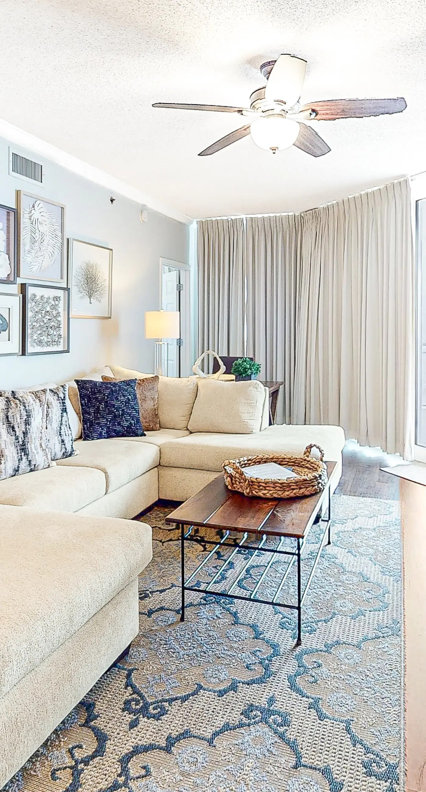 Gulf-front condo with amazing views & beach access - short walk to dining