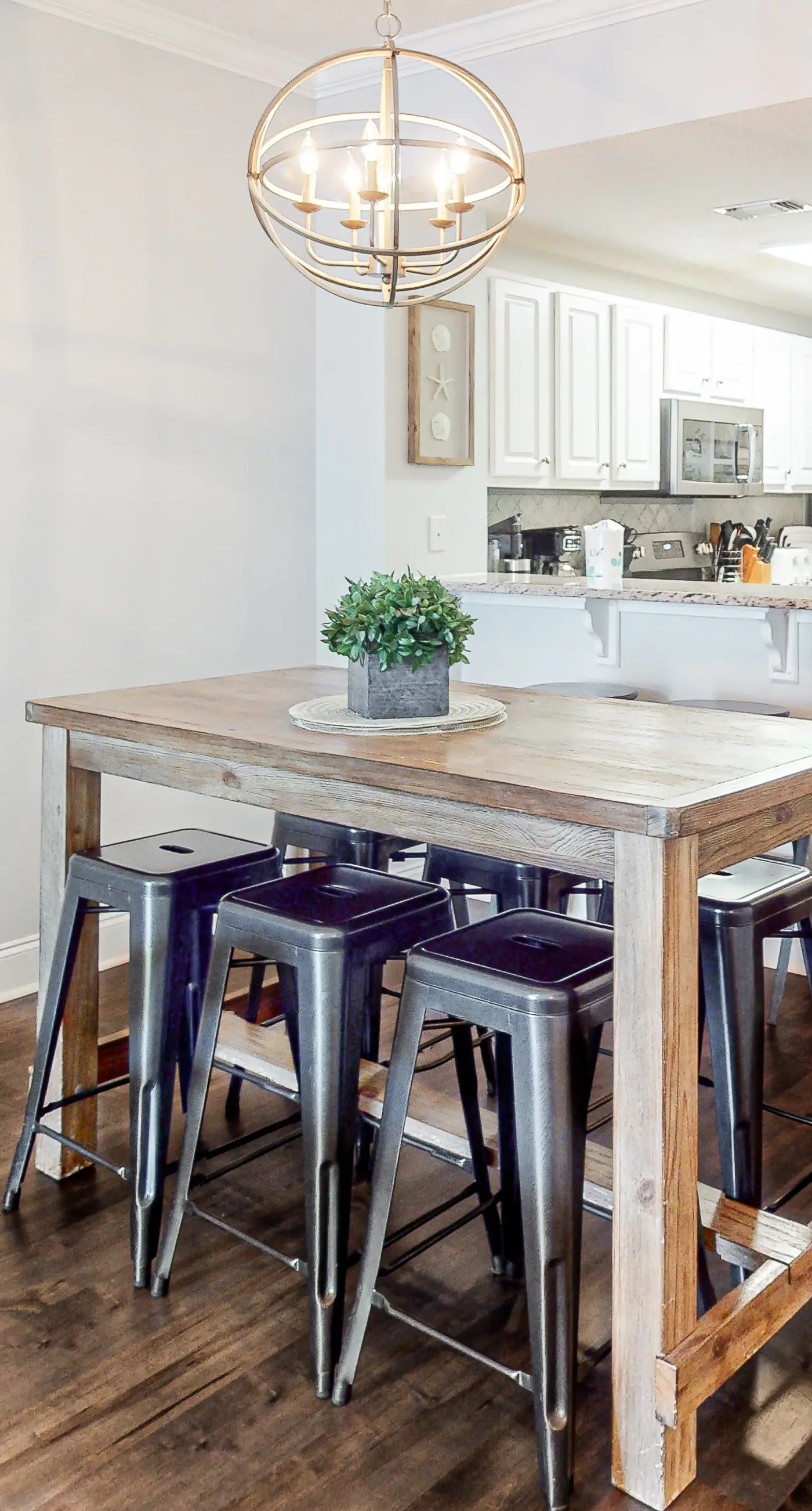 Gulf-front condo with amazing views & beach access - short walk to dining