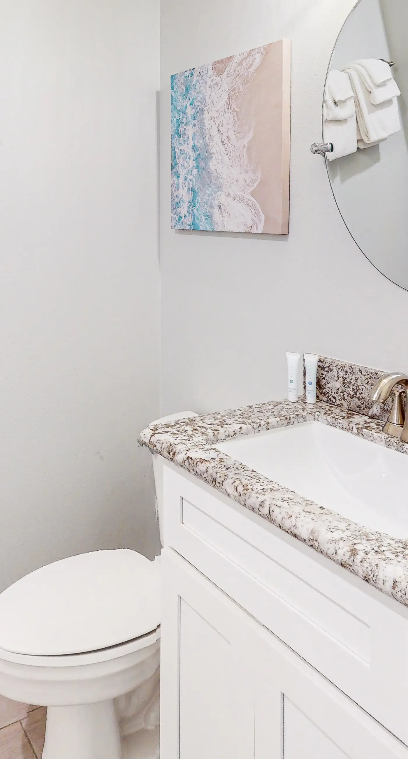 Gulf-front condo with amazing views & beach access - short walk to dining