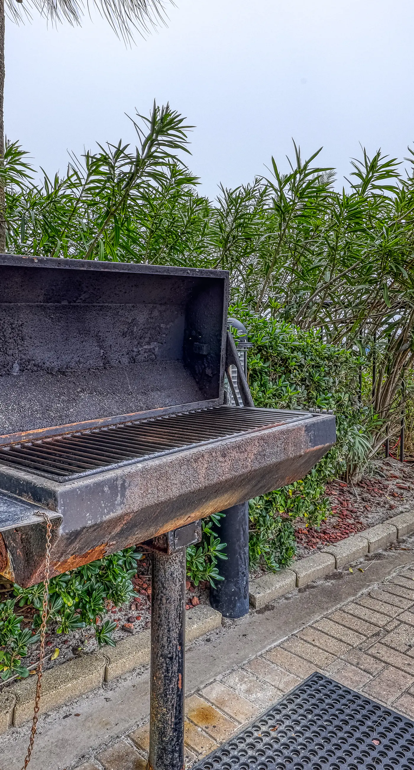 Gulf-front condo with amazing views & beach access - short walk to dining