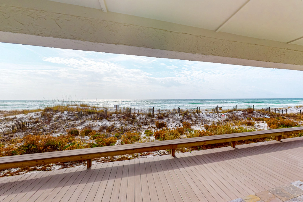 1st floor gulf front condo with amazing views, charcoal grills - walk to the beach
