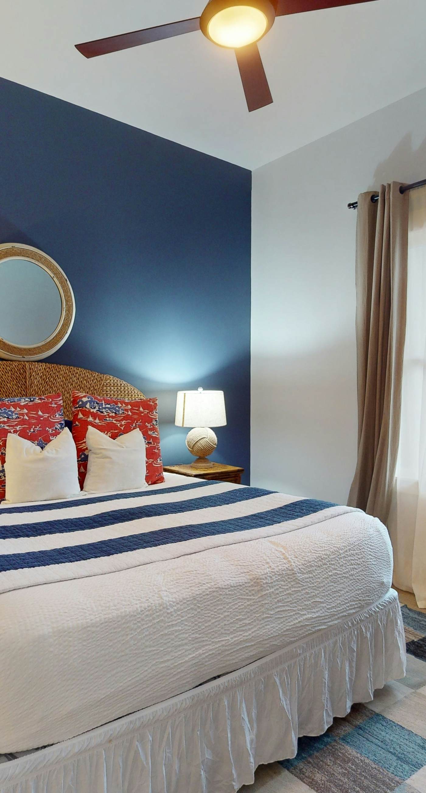 Stylish condo with pools, fitness center & tram to the beach