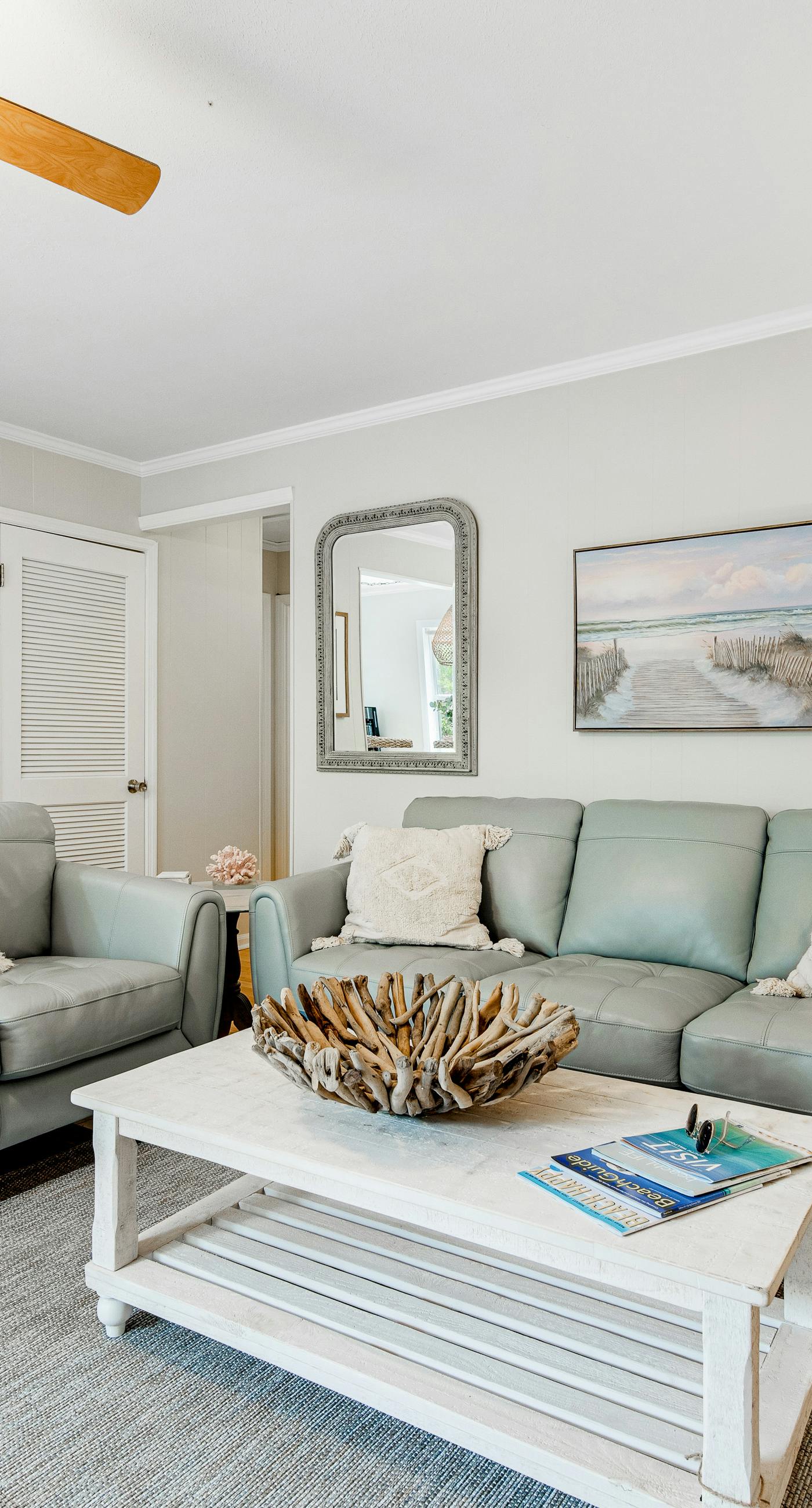 Garden cottage close to beach with screened porch, WiFi, and central AC