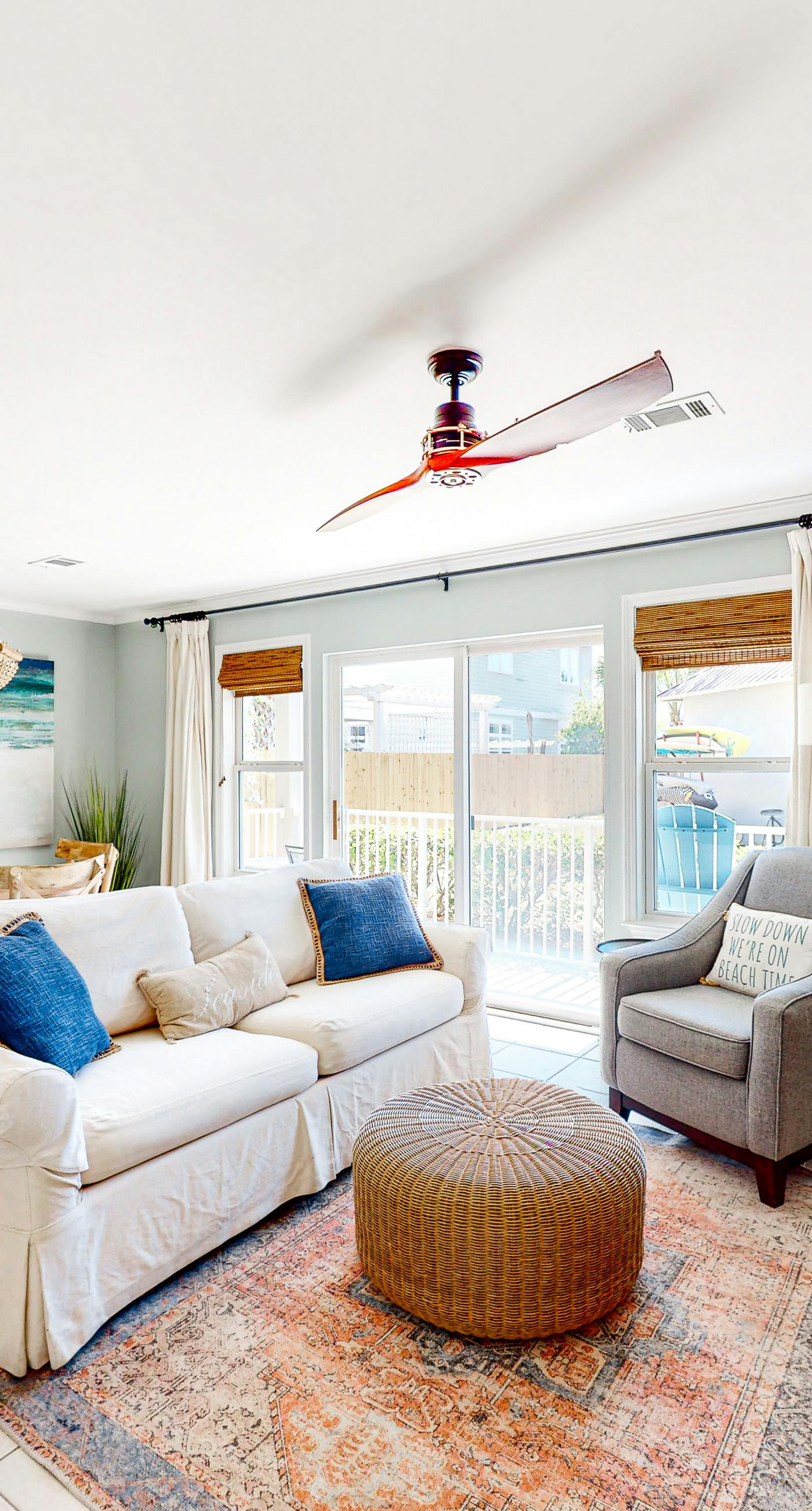 Dog-friendly 30A condo pool (heated 3/16-4/12)