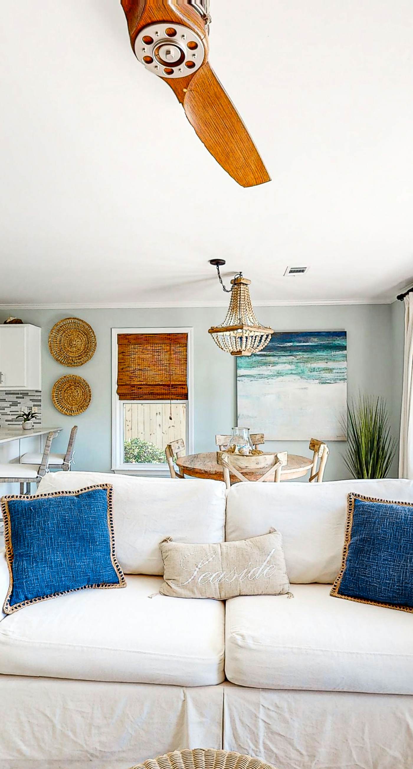 Dog-friendly 30A condo pool (heated 3/16-4/12)