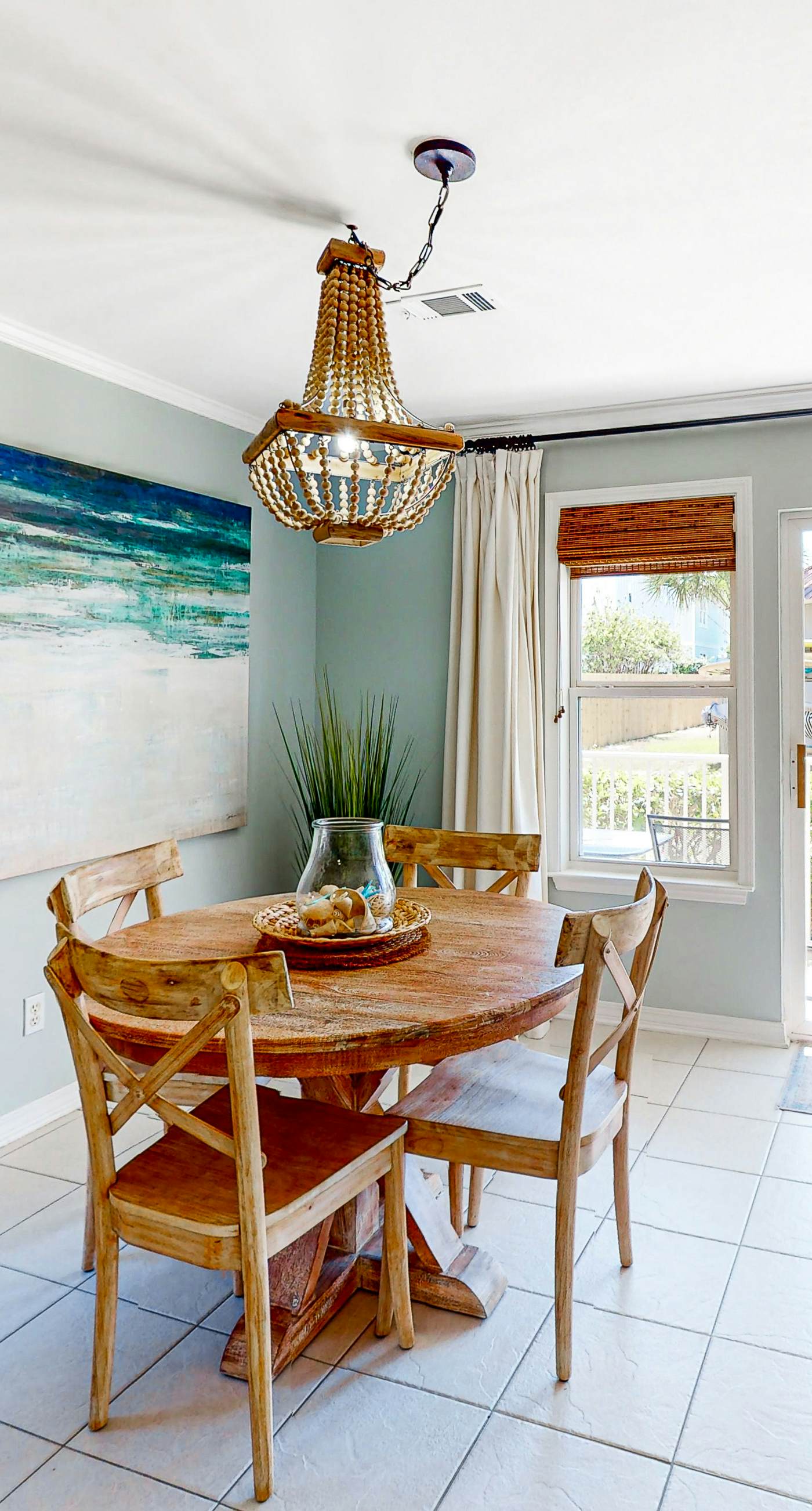 Dog-friendly 30A condo pool (heated 3/16-4/12)