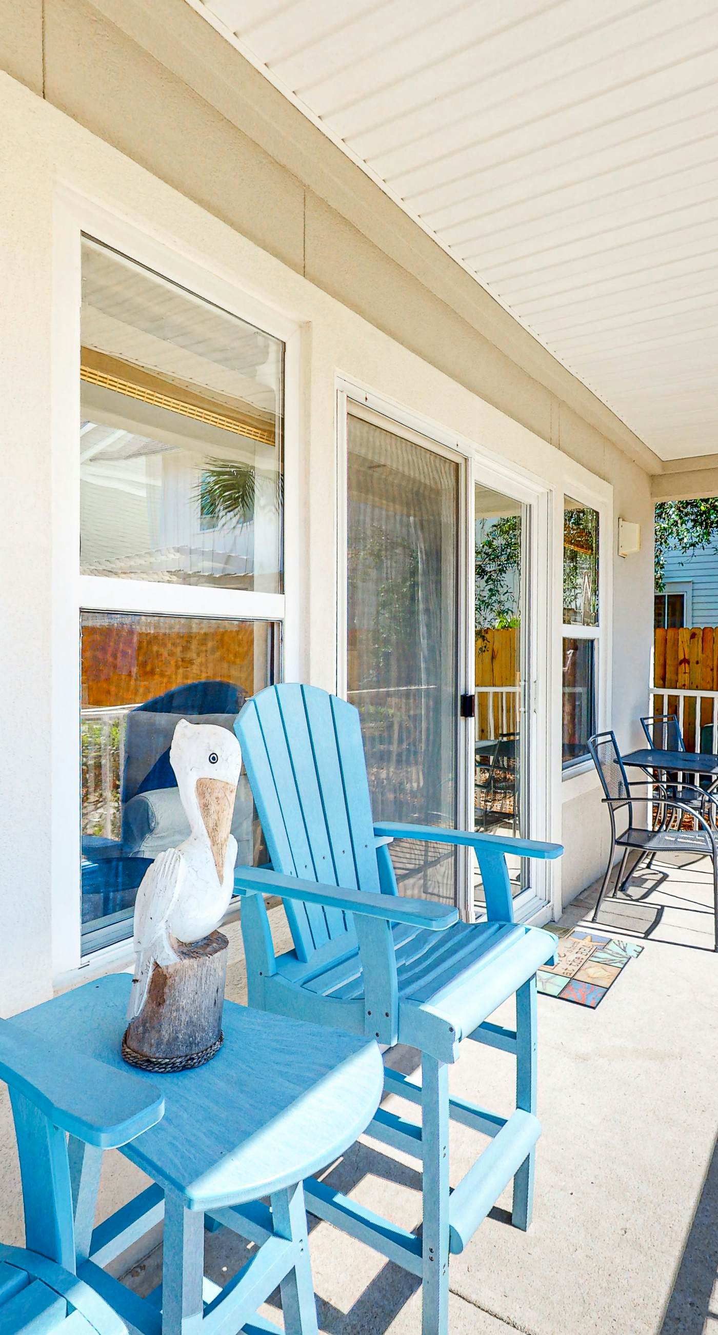 Dog-friendly 30A condo pool (heated 3/16-4/12)