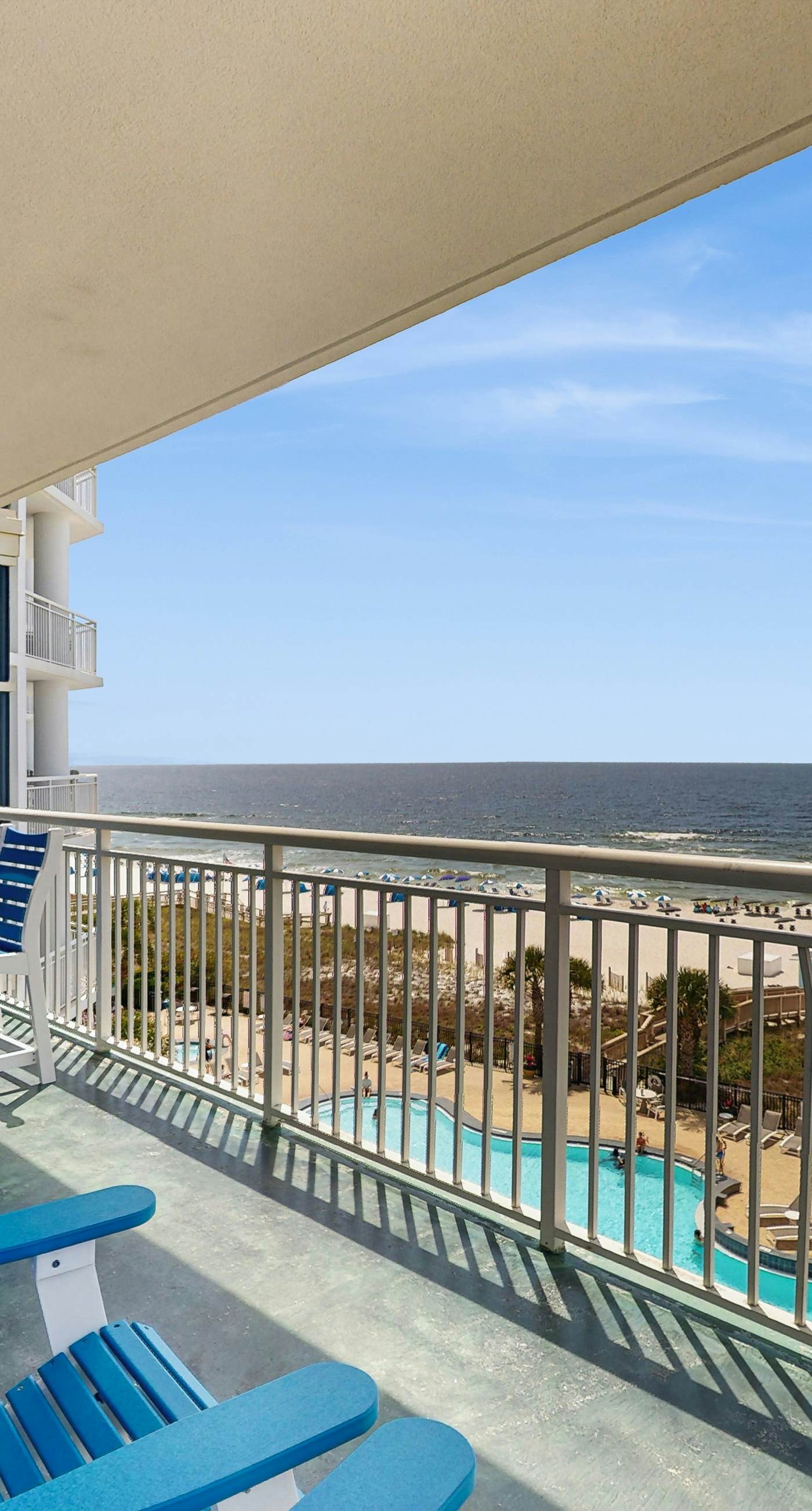 Gulf-front snowbird-friendly condo with pools, tennis, hot tub, balcony, gym, AC