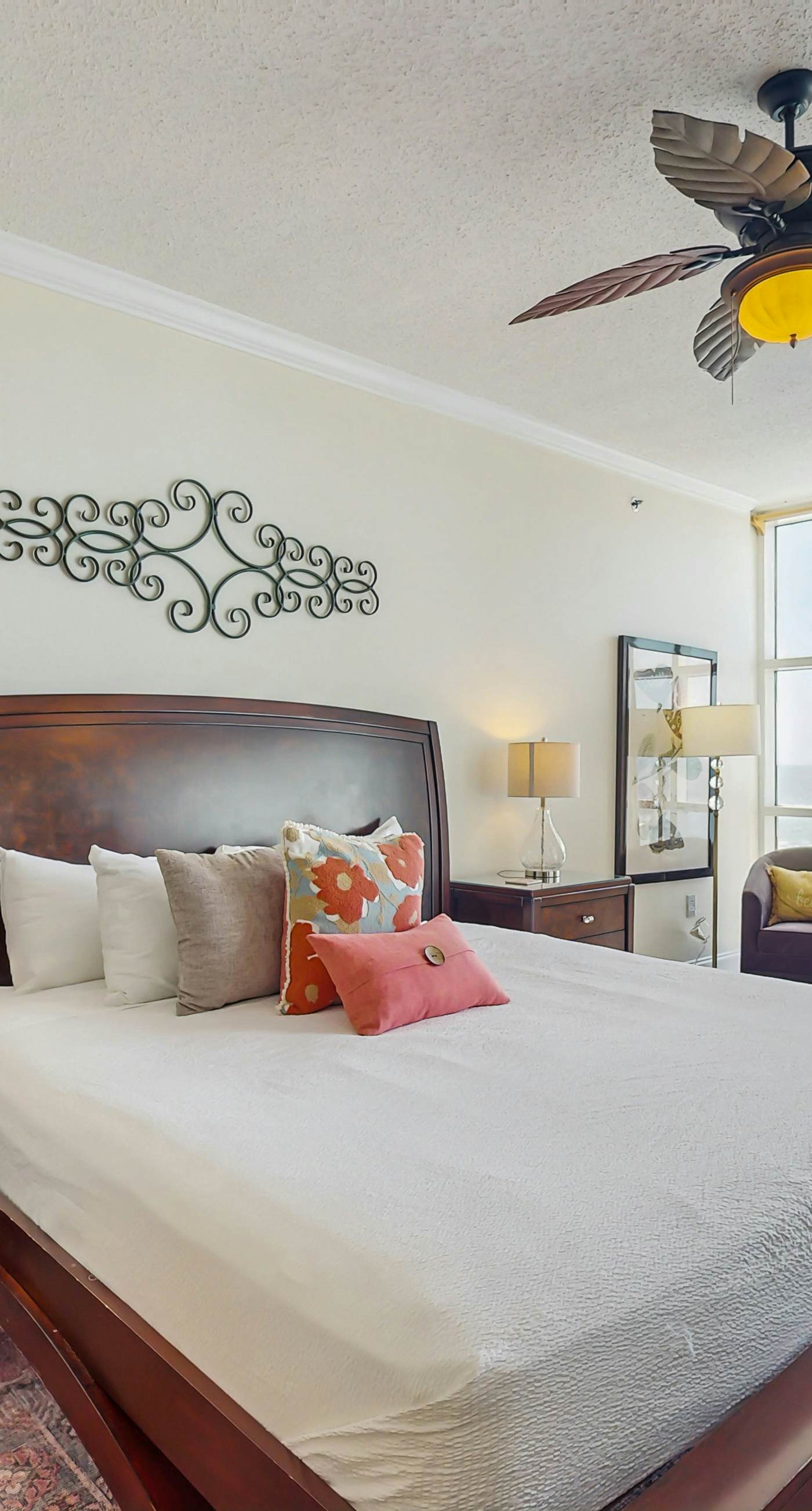 Gulf-front snowbird-friendly condo with pools, tennis, hot tub, balcony, gym, AC