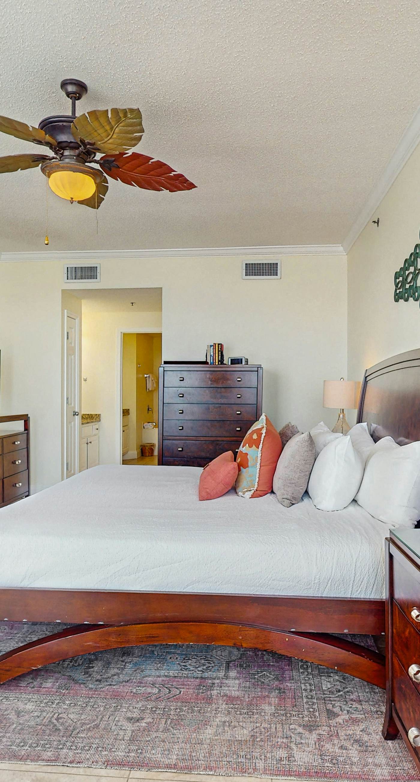 Gulf-front snowbird-friendly condo with pools, tennis, hot tub, balcony, gym, AC