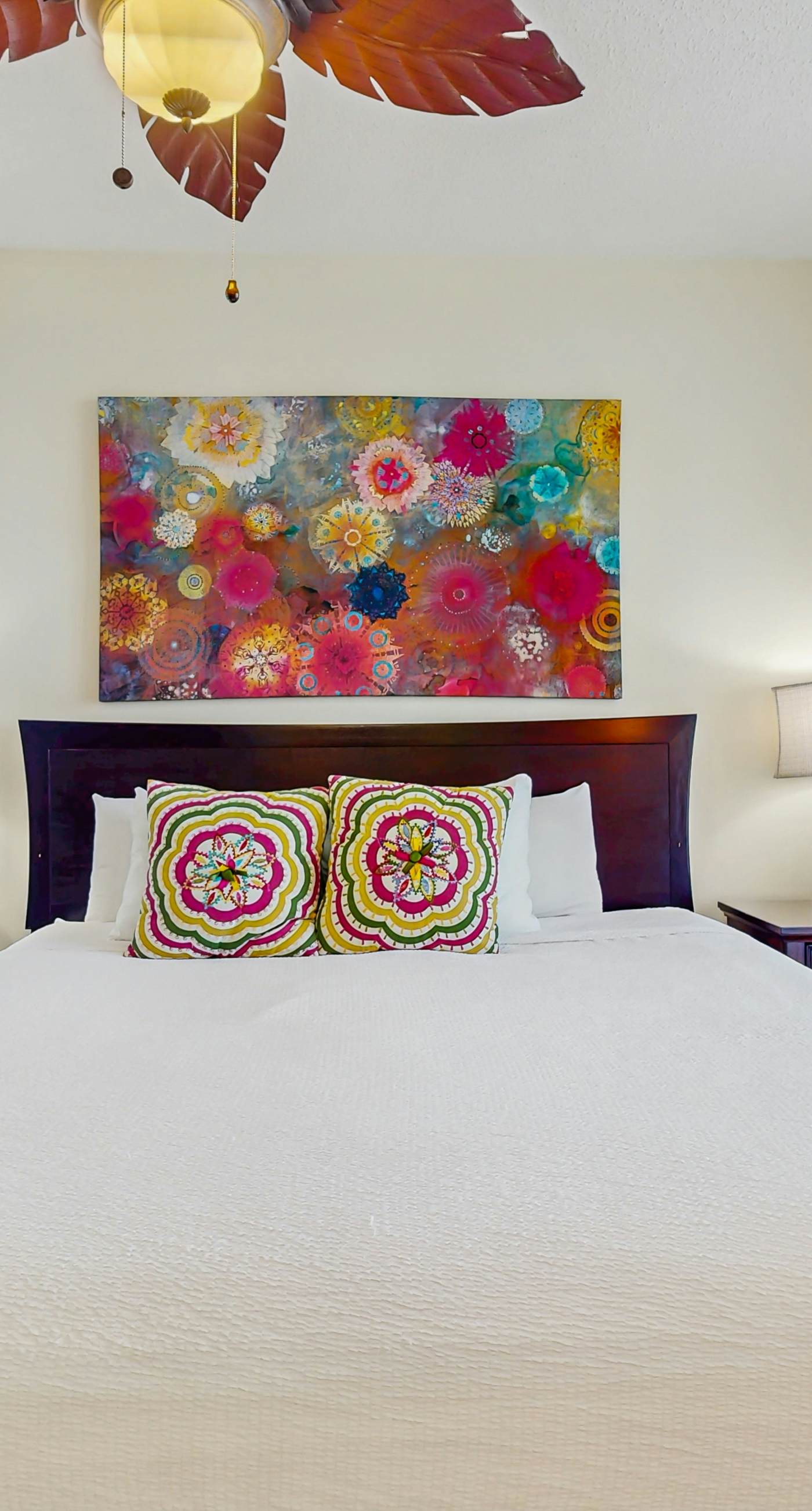 Gulf-front snowbird-friendly condo with pools, tennis, hot tub, balcony, gym, AC