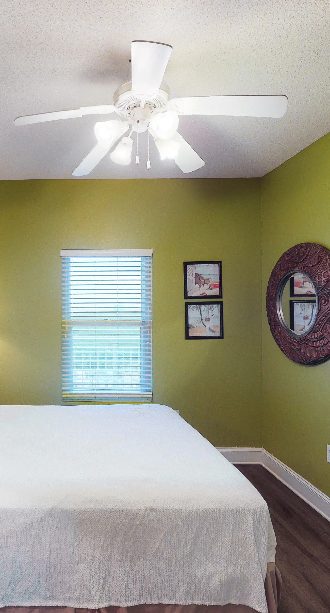 Coastal condo steps to beach with pools, hot tub, gym & amazing views