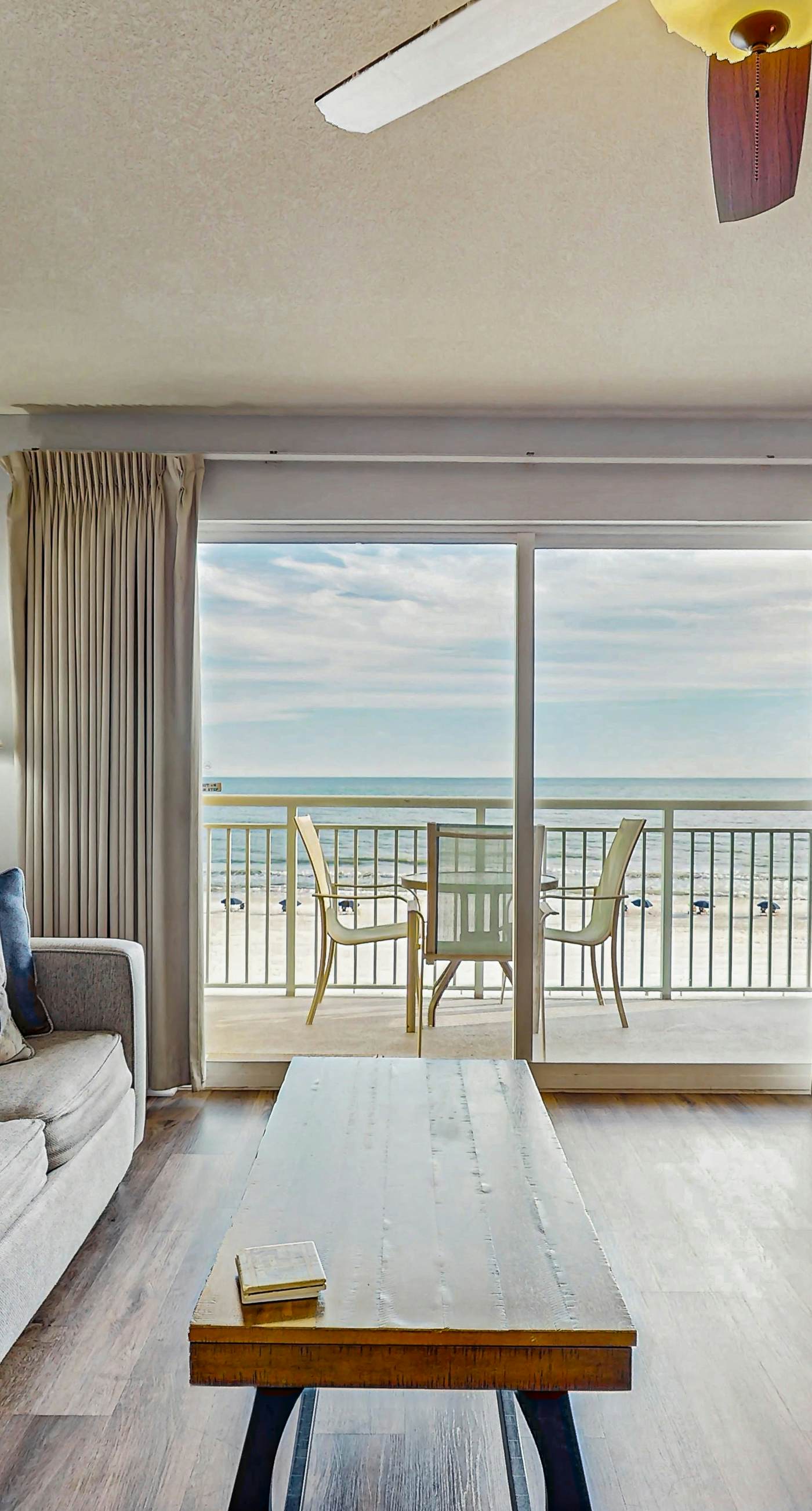 Pelican Isle 409-Gulf front condo w/ beach setup included - near entertainment