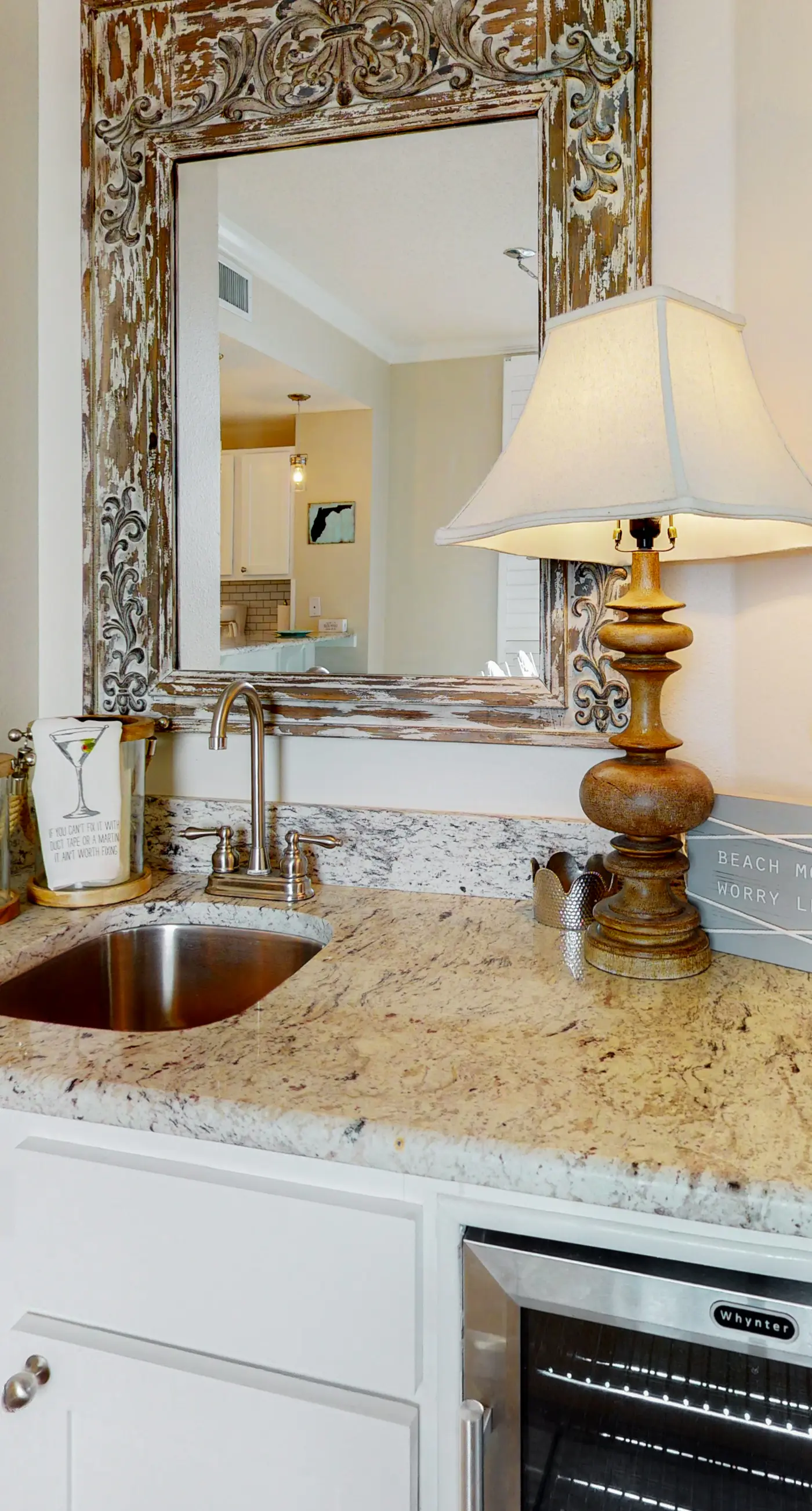 13th-floor condo with amazing views, pools, gym & beach access