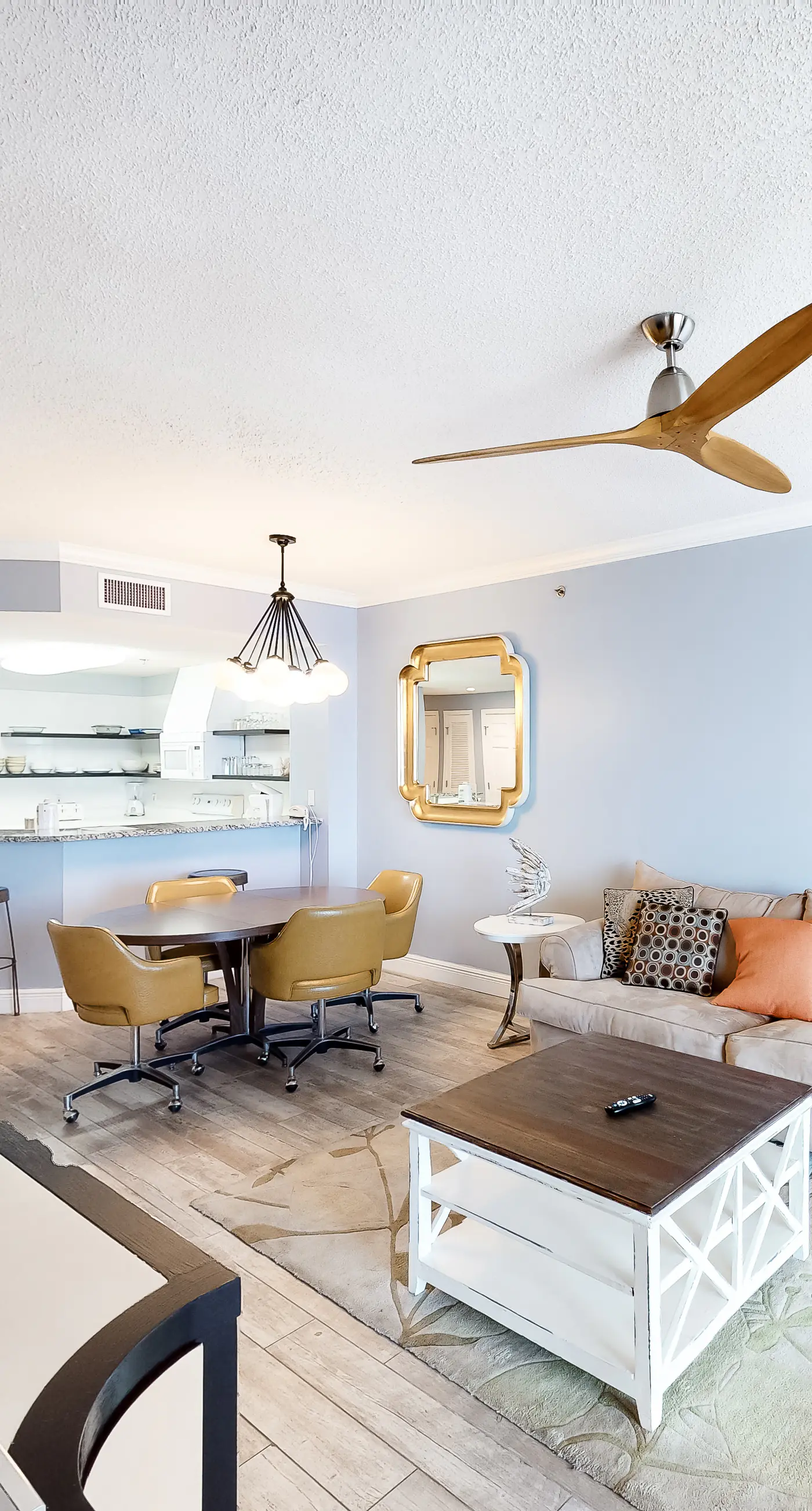 15th-floor charming, open condo, amazing views