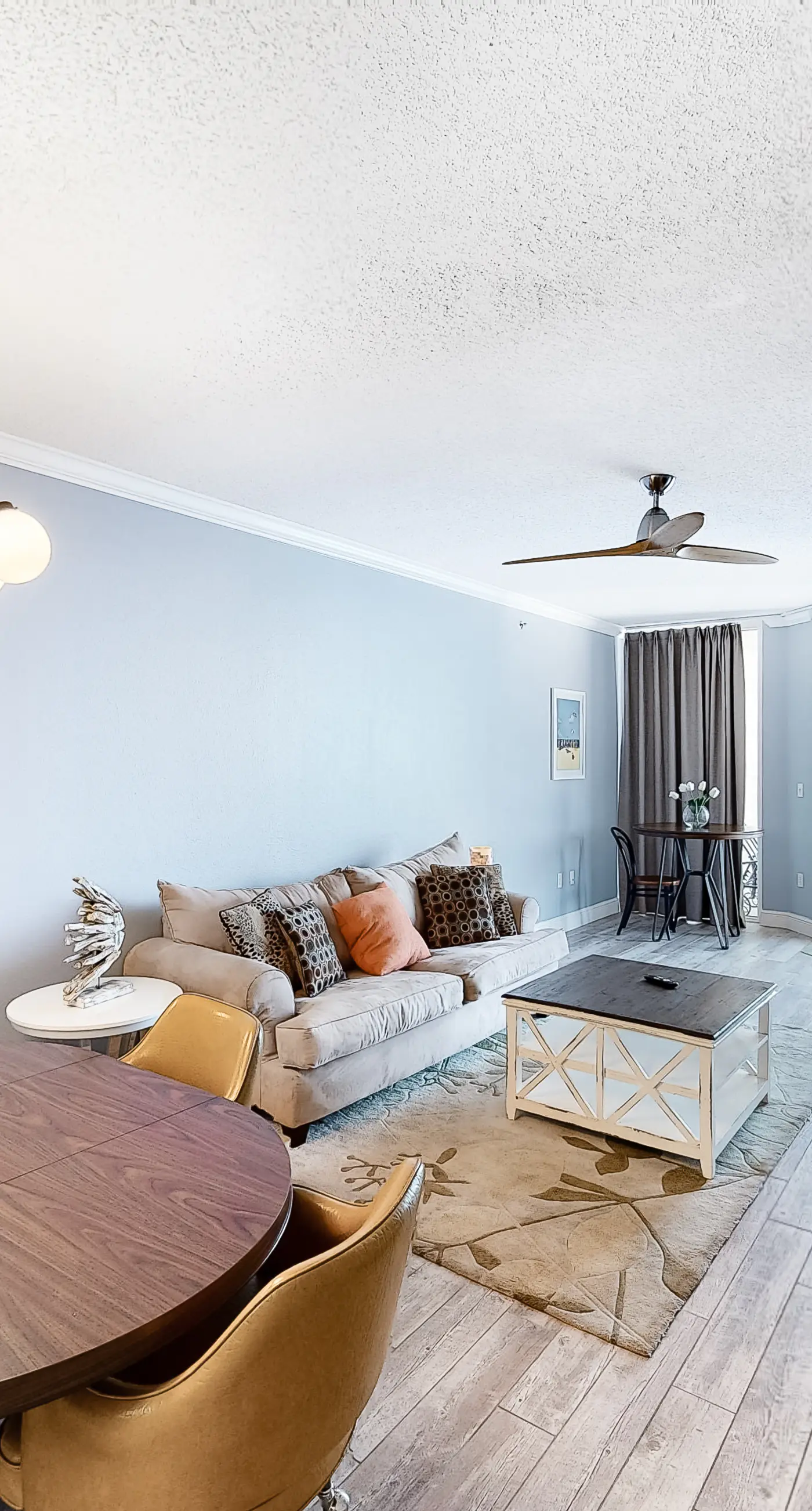 15th-floor charming, open condo, amazing views