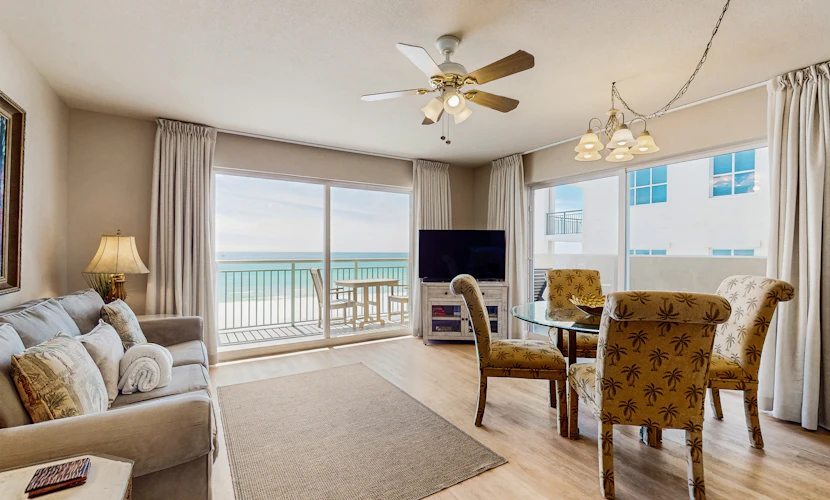 Pelican Isle 418