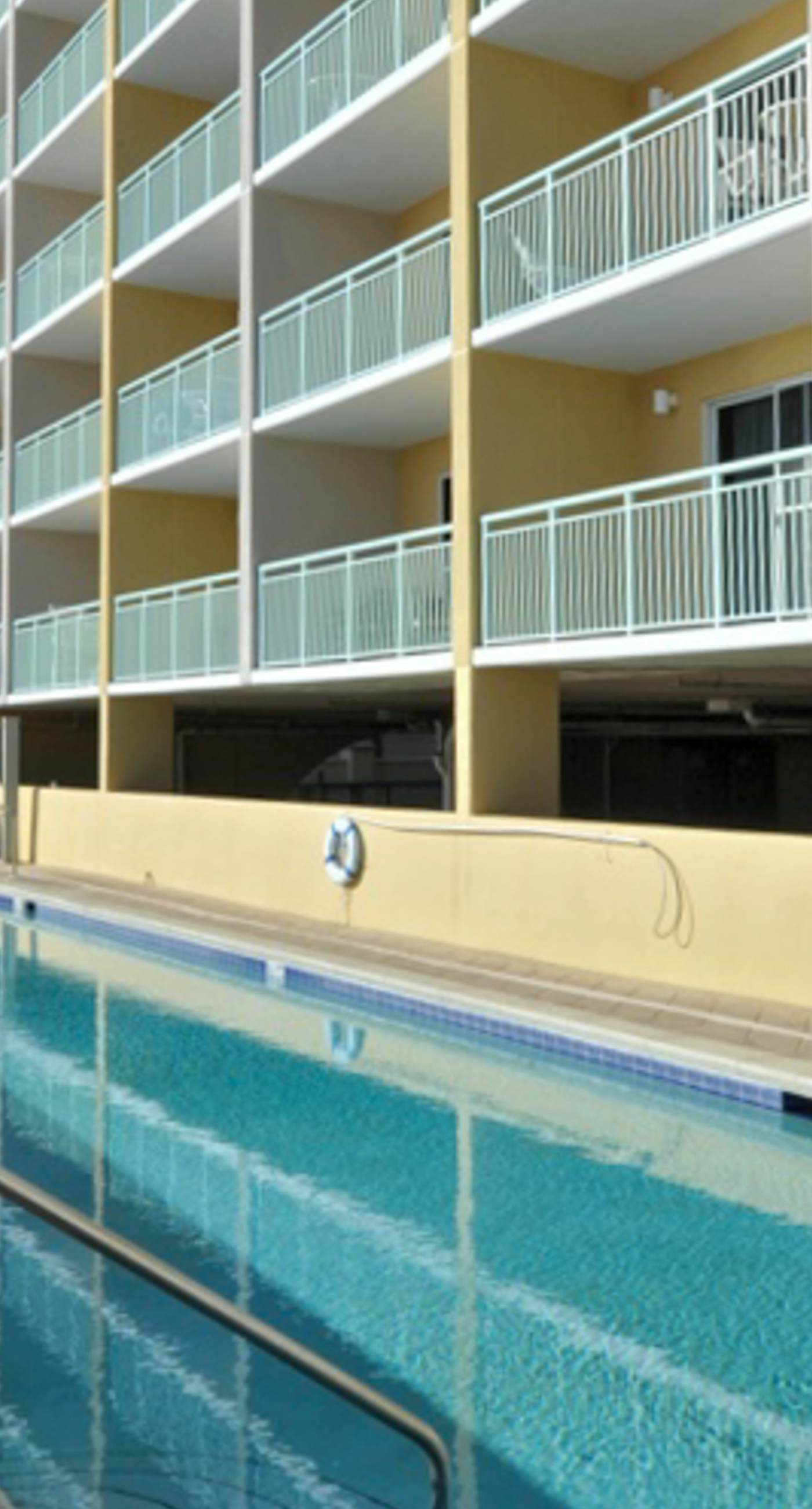 Pelican Isle 418-5th Floor Condo w/ Steps From The Gulf, Restaurants Minutes Away