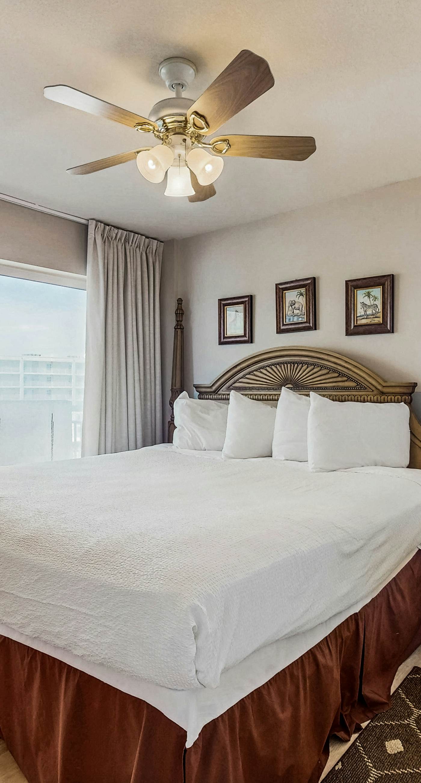 Pelican Isle 418-5th Floor Condo w/ Steps From The Gulf, Restaurants Minutes Away