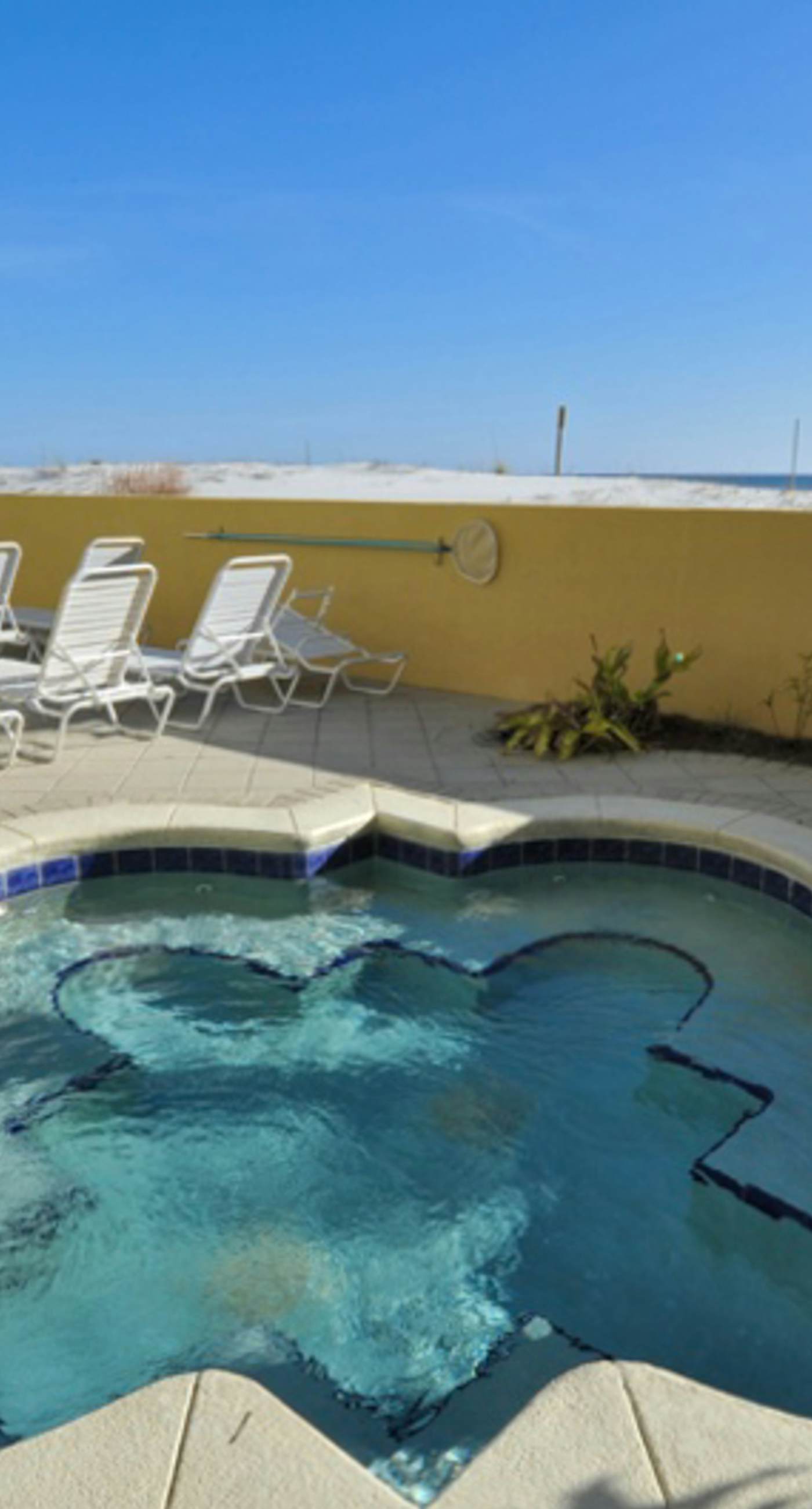 Pelican Isle 418-5th Floor Condo w/ Steps From The Gulf, Restaurants Minutes Away
