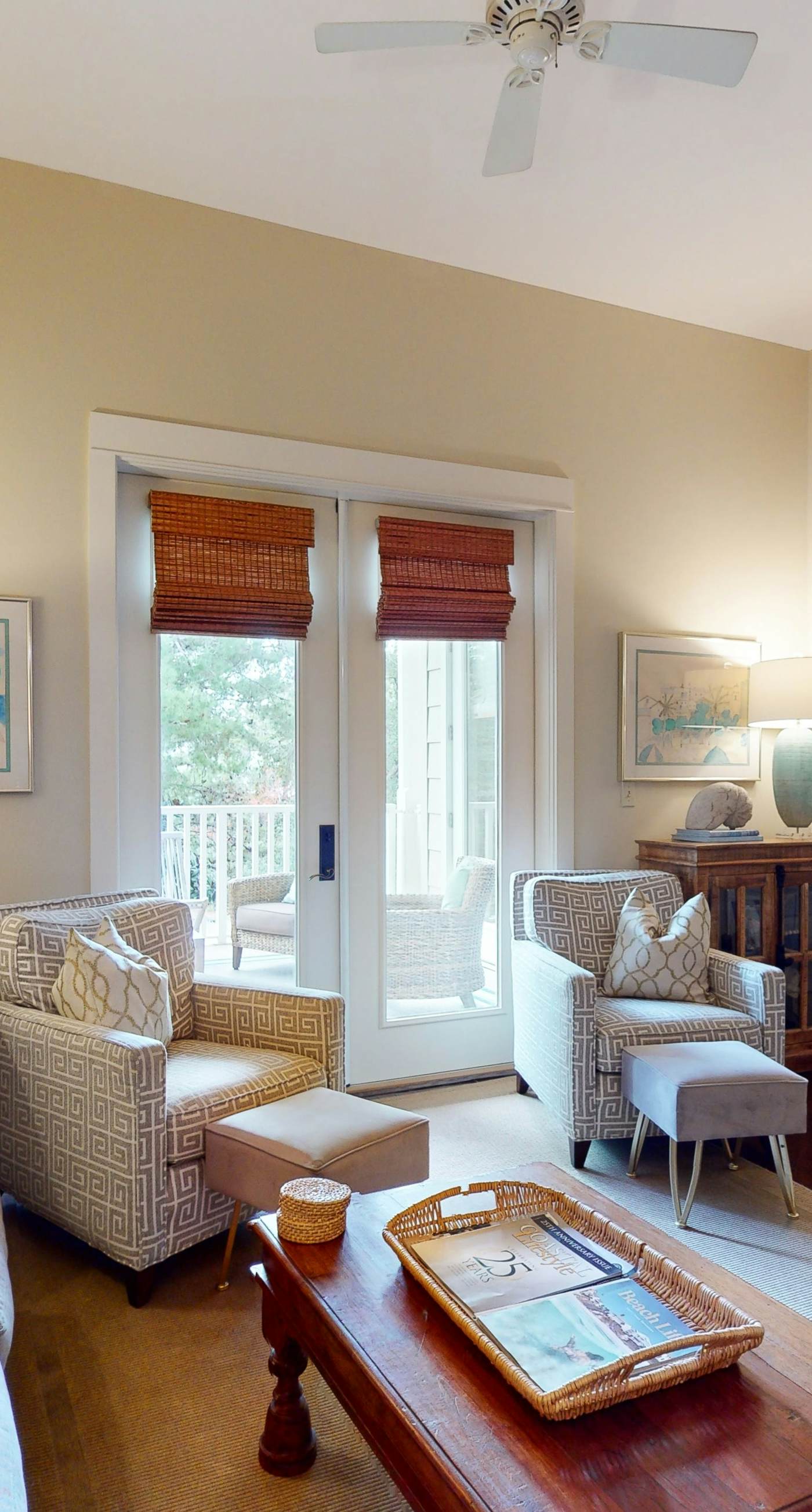 Beautiful condo with furnished balcony, pool & private beach access