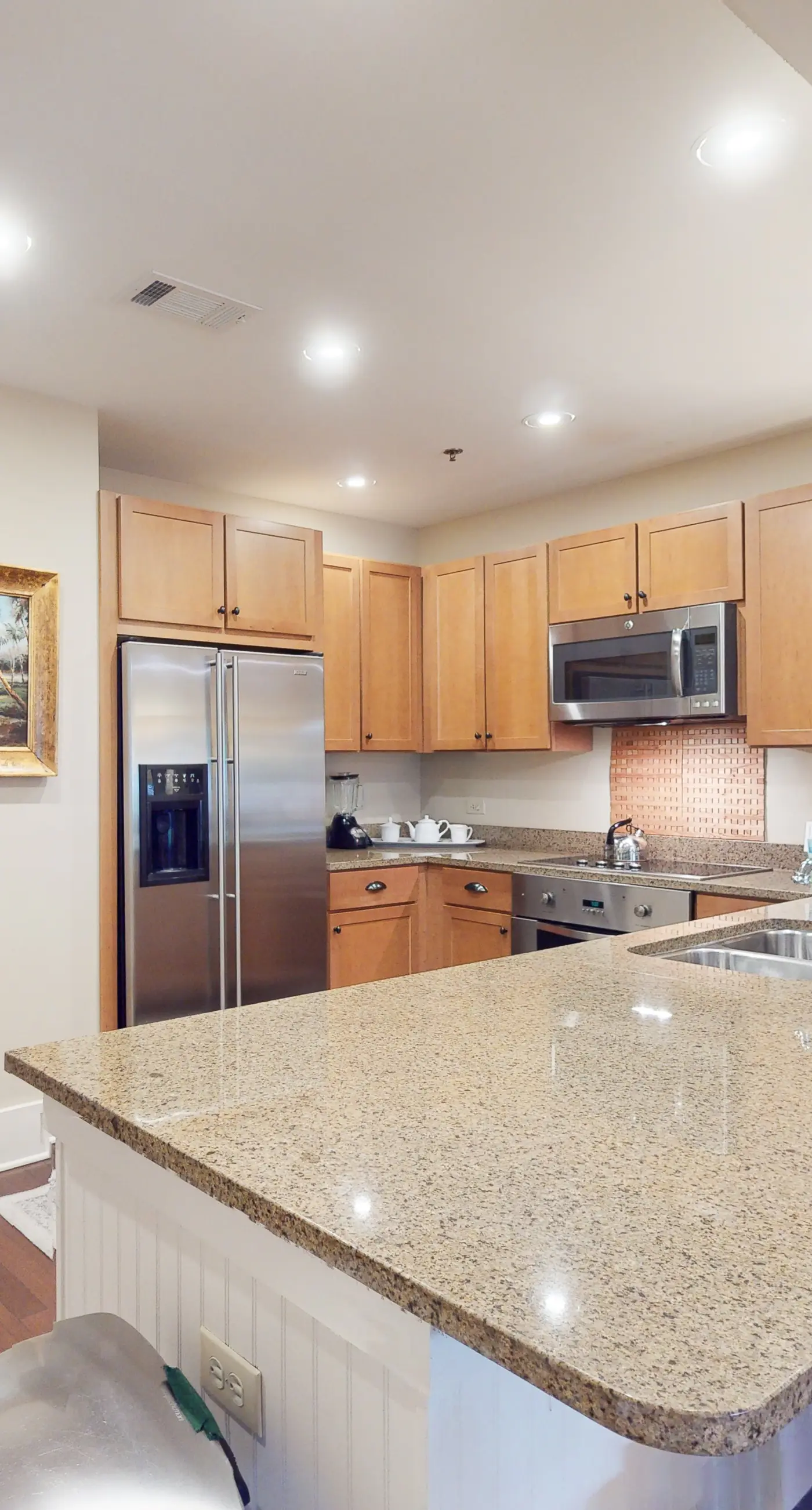 Beautiful condo with furnished balcony, pool & private beach access
